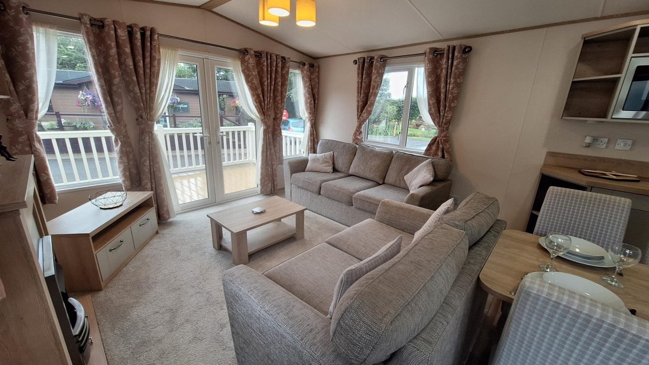 2 bedroom Static Home For Sale
