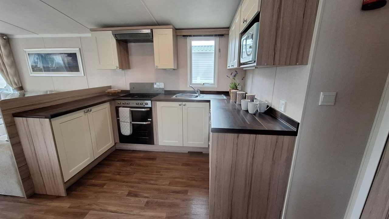 2 bedroom  For Sale