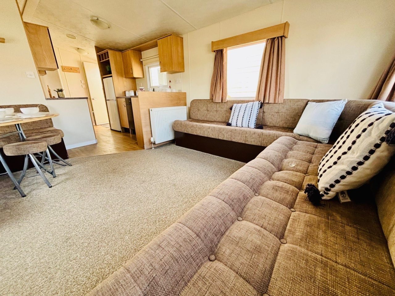 2 bedroom Static Home For Sale