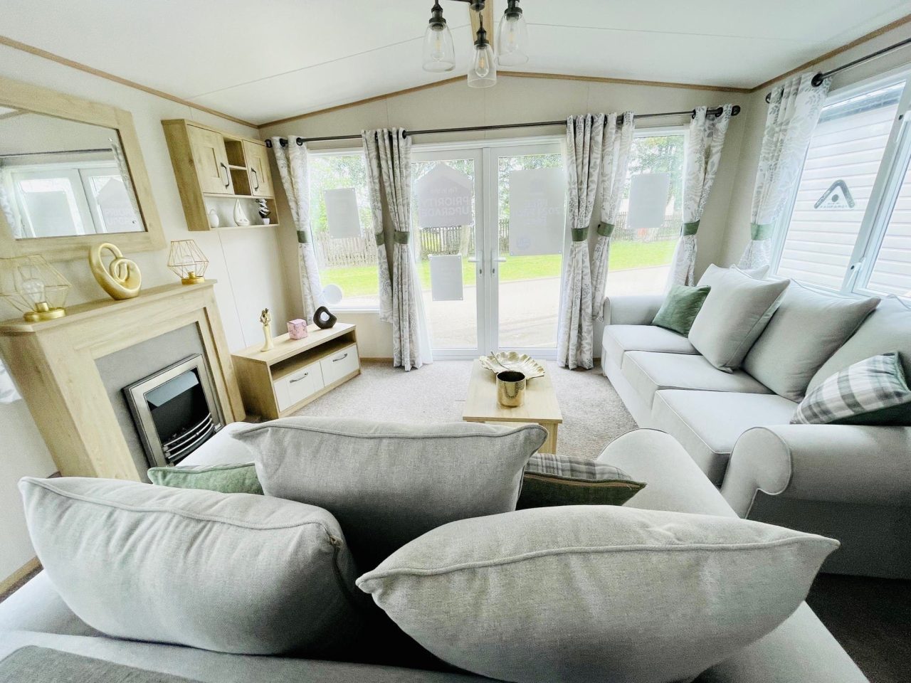 3 bedroom Lodge For Sale