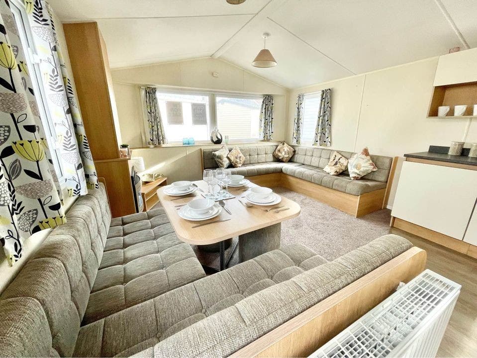 3 bedroom Static Home For Sale