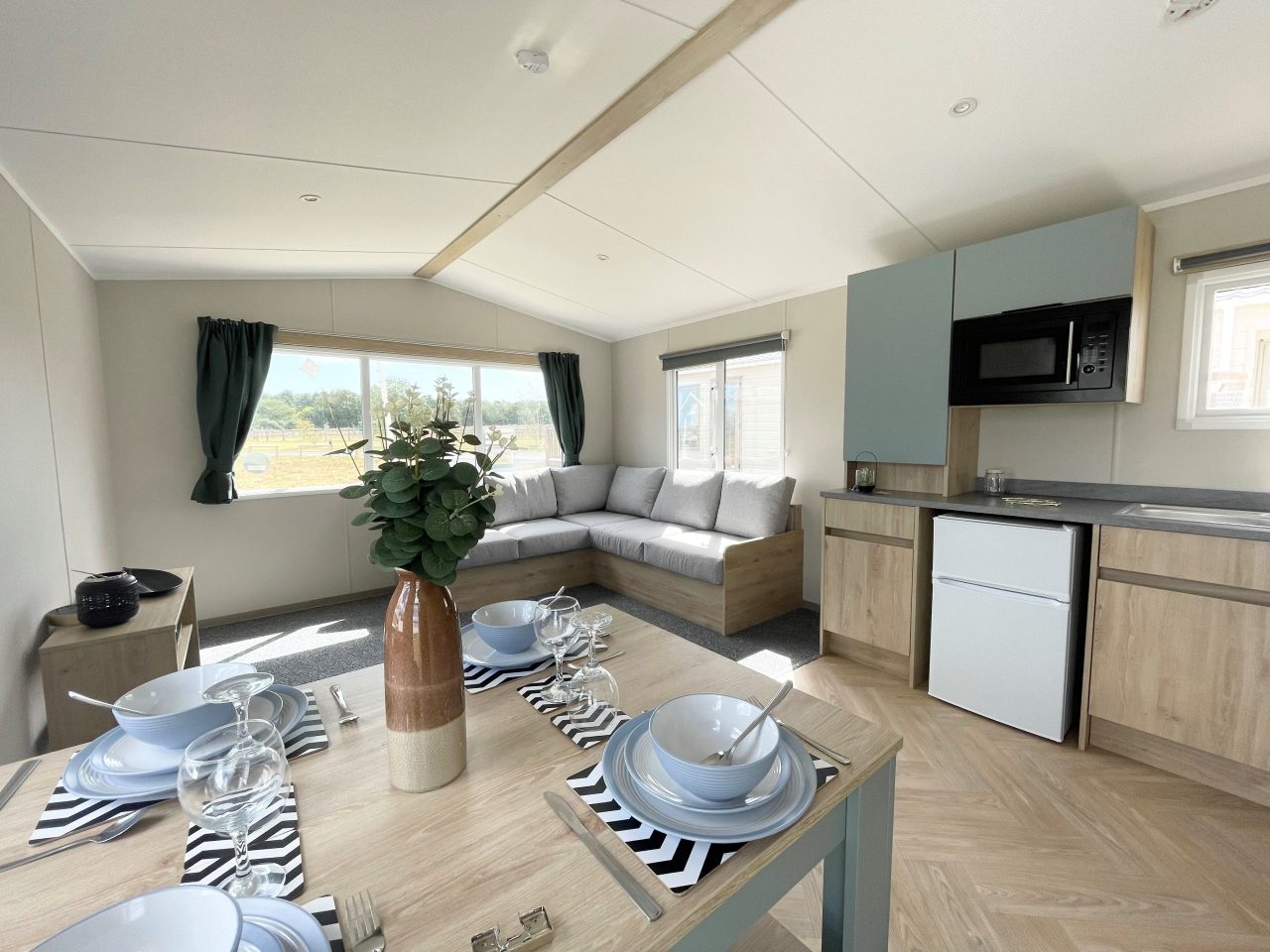 2 bedroom Static Home For Sale