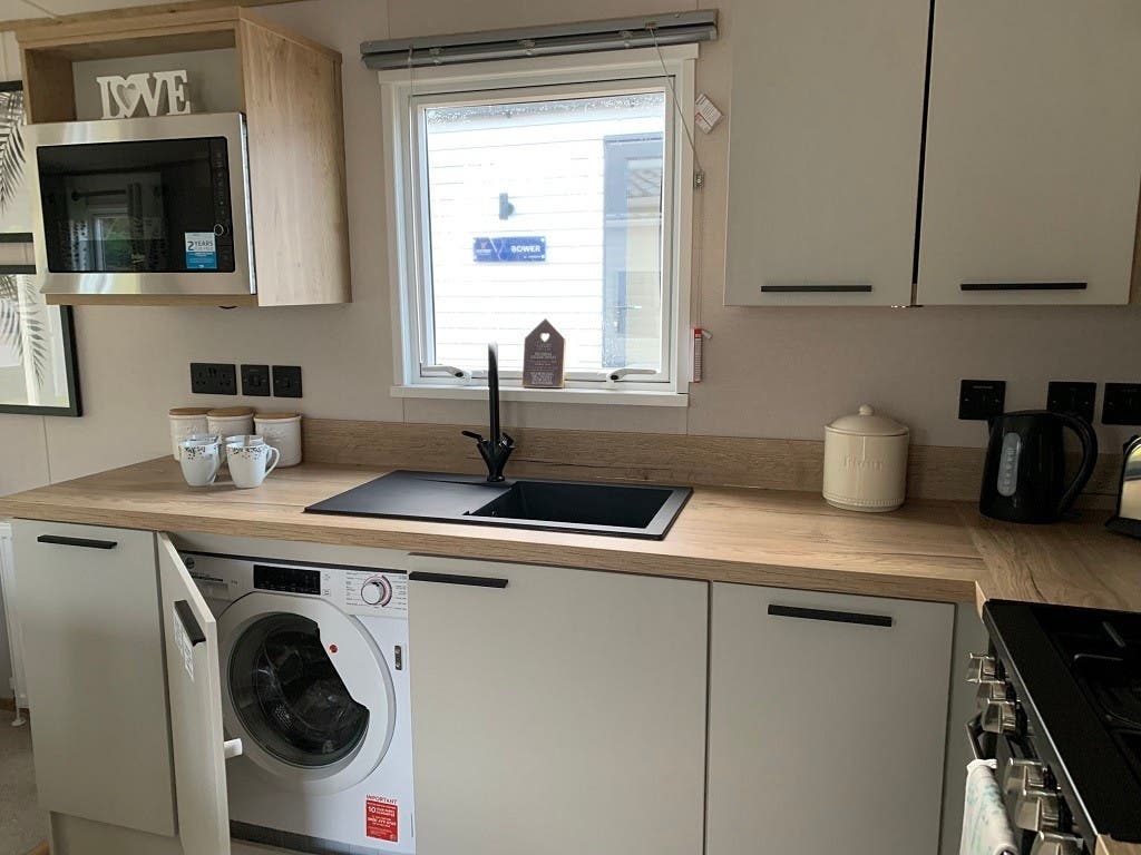 2 bedroom Static Home For Sale
