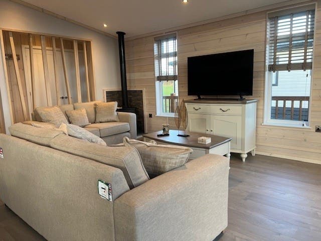 2 bedroom Lodge For Sale