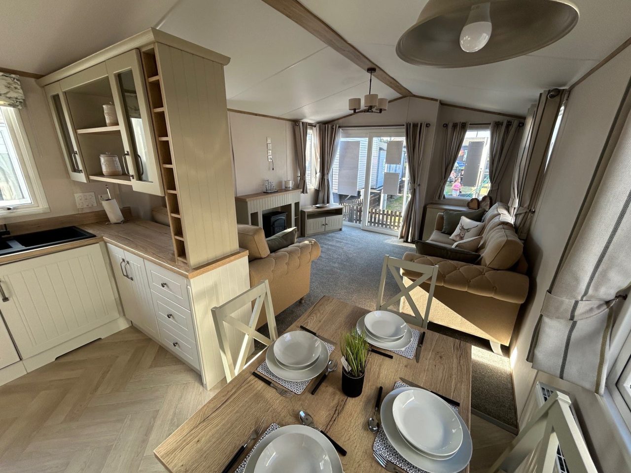 2 bedroom Static Home For Sale