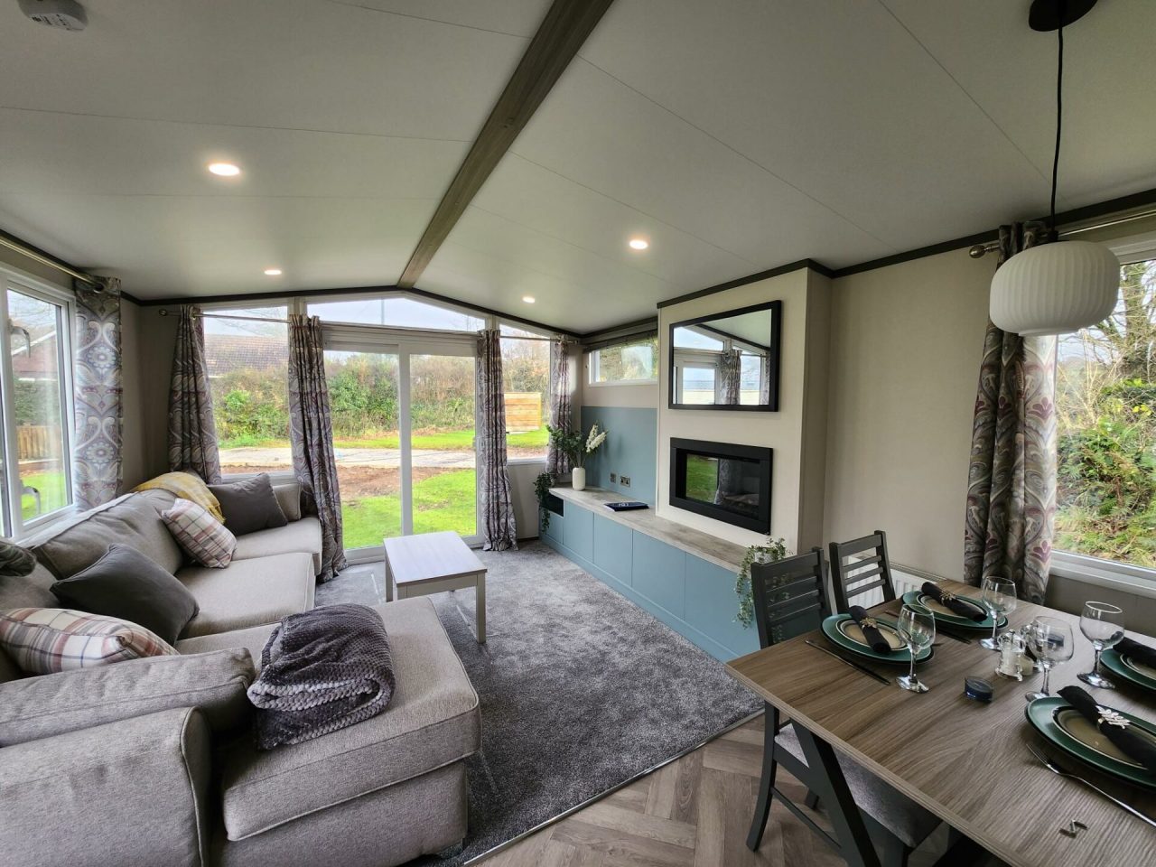 2 bedroom Lodge For Sale