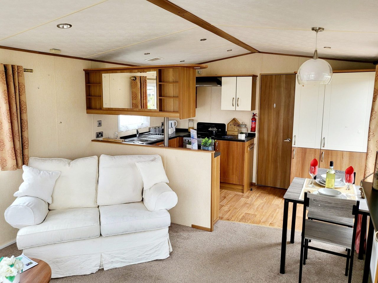2 bedroom Static Home For Sale