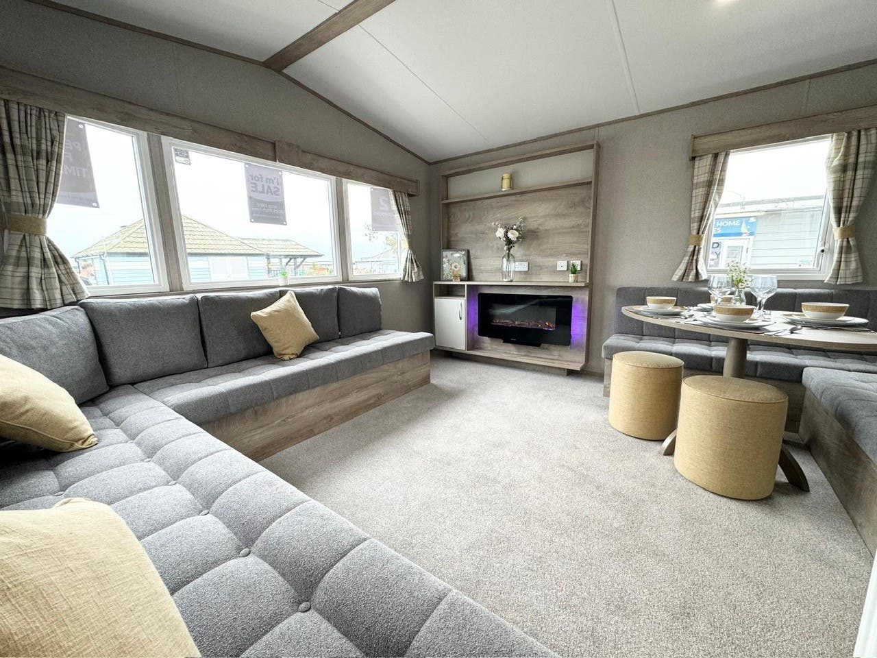 2 bedroom Static Home For Sale