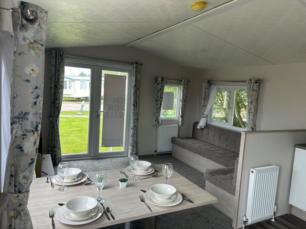 2 bedroom Static Home For Sale