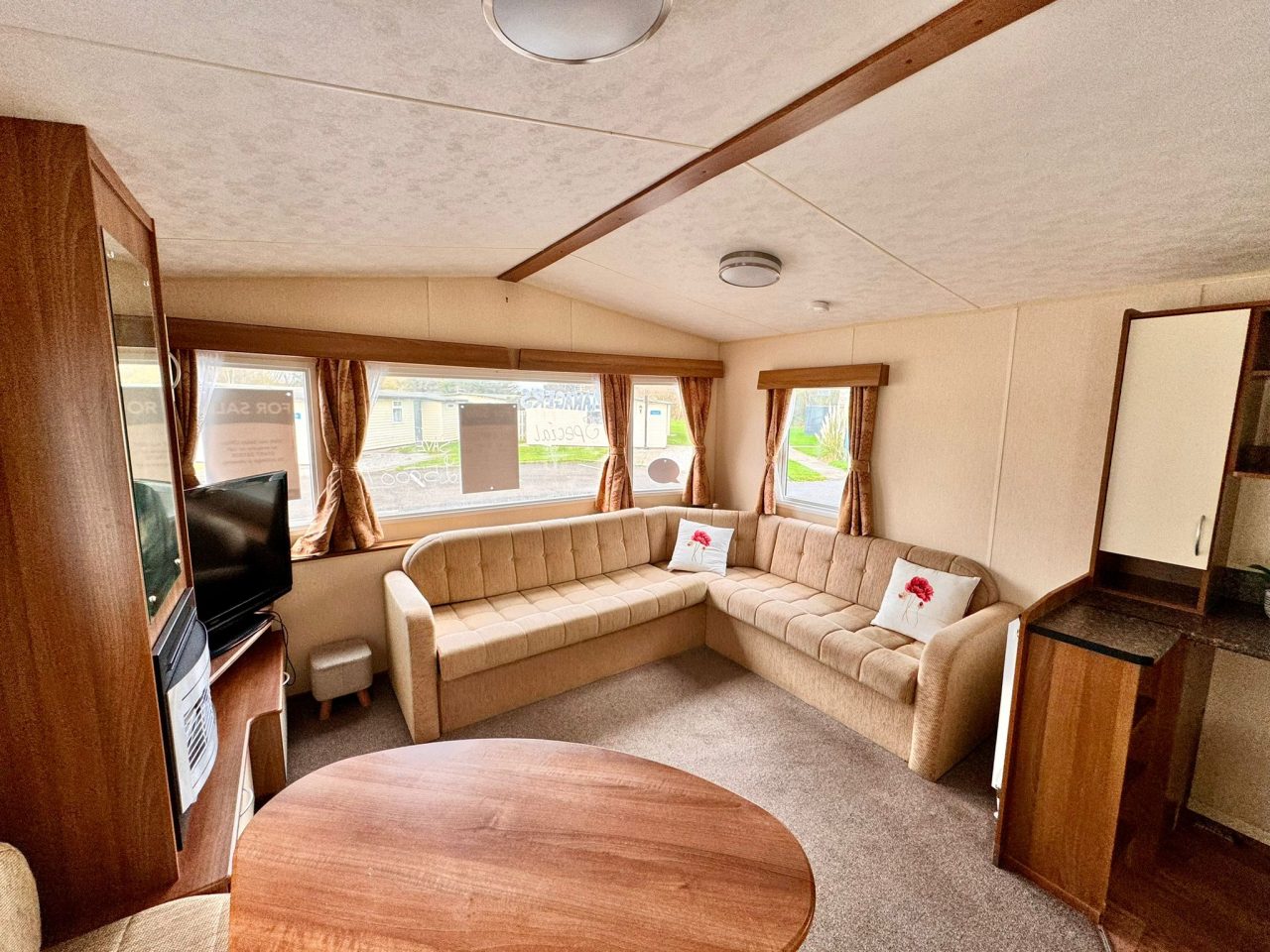 2 bedroom Static Home For Sale