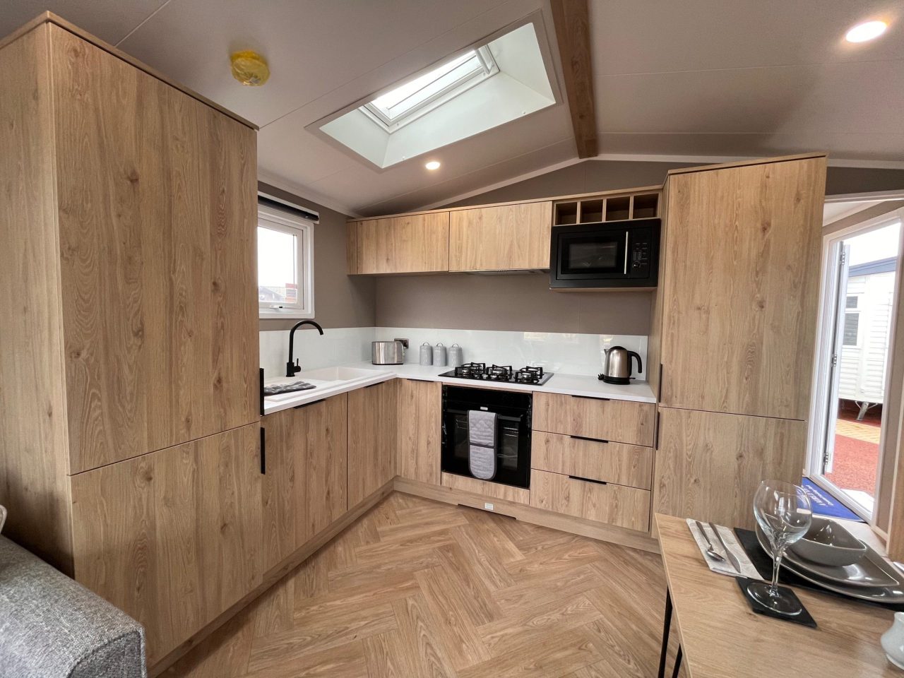 2 bedroom Static Home For Sale