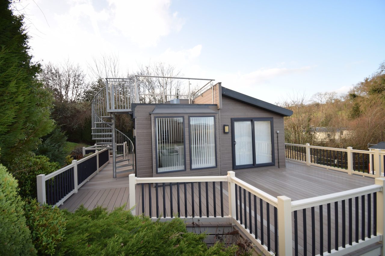 2 bedroom Lodge For Sale