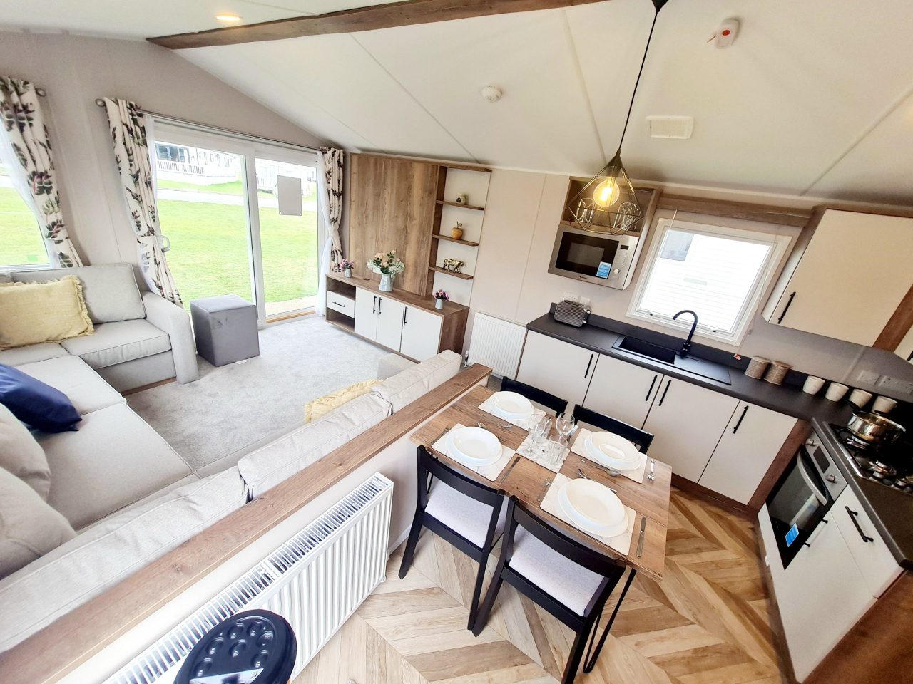 2 bedroom Static Home For Sale