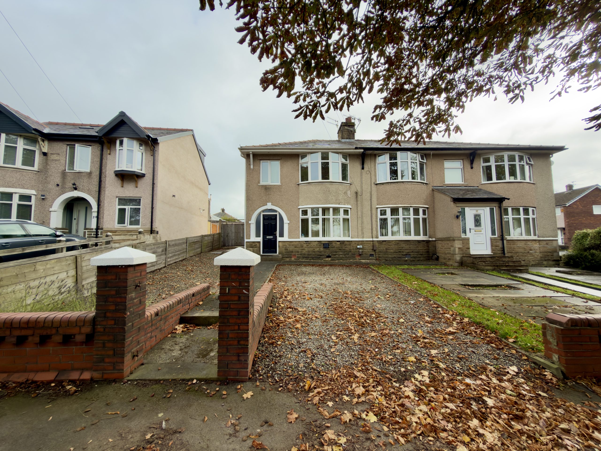 Eastern Avenue, Burnley
