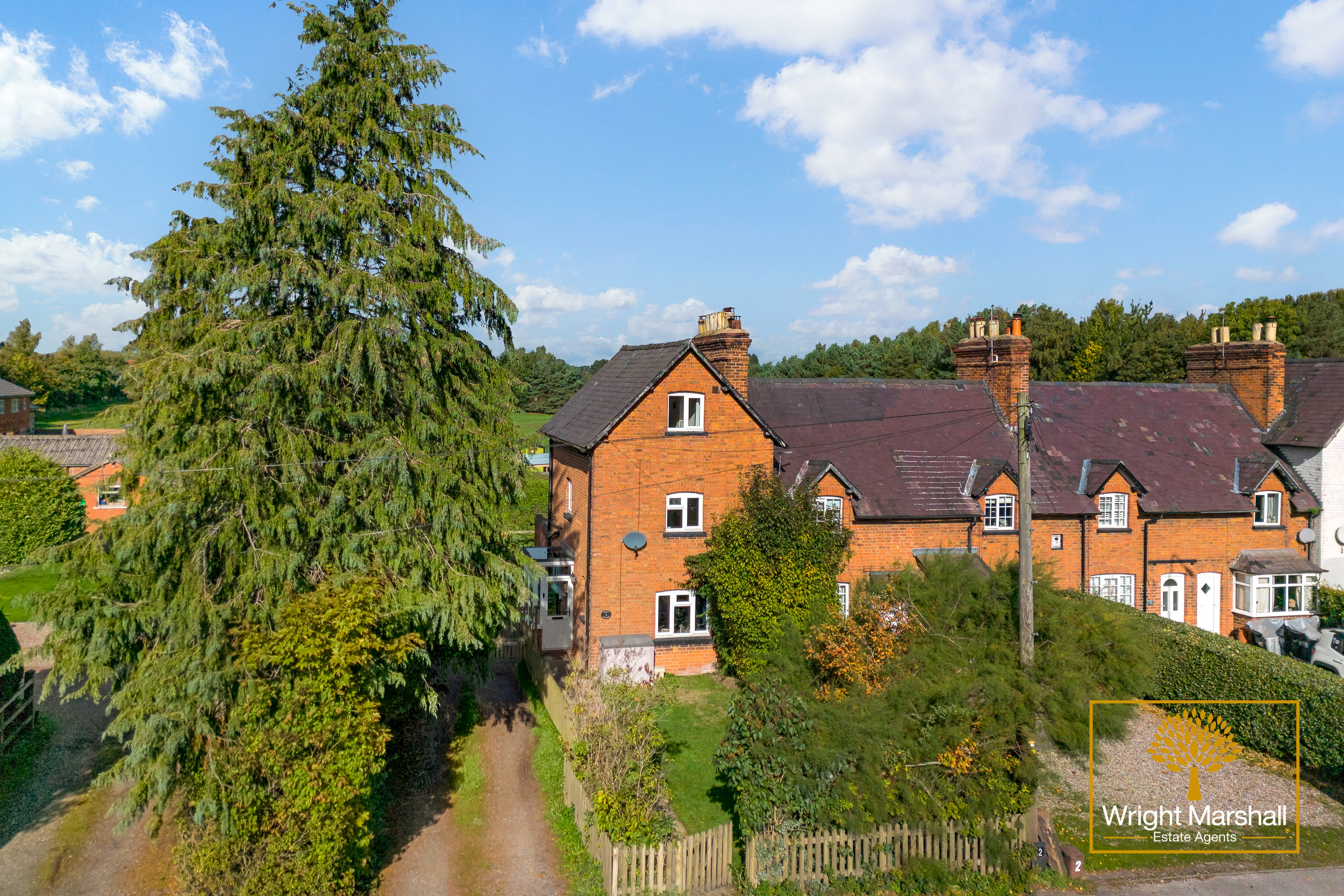 1 Crown Cottages, Chester Road, Oakmere
