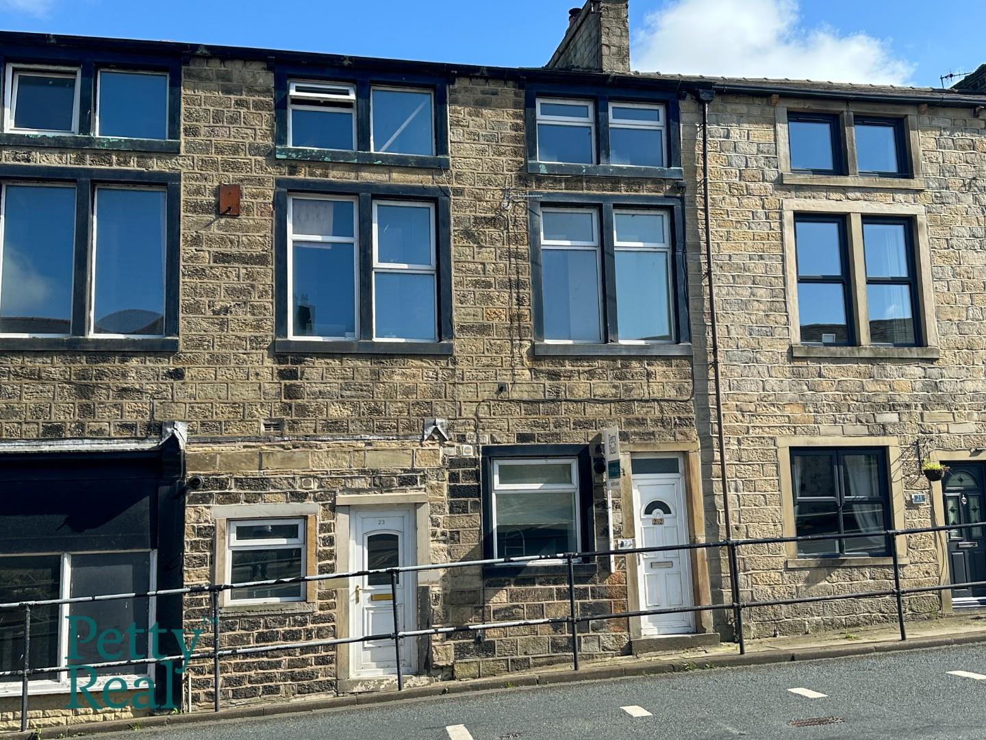 2 bedroom Terraced House Under Offer