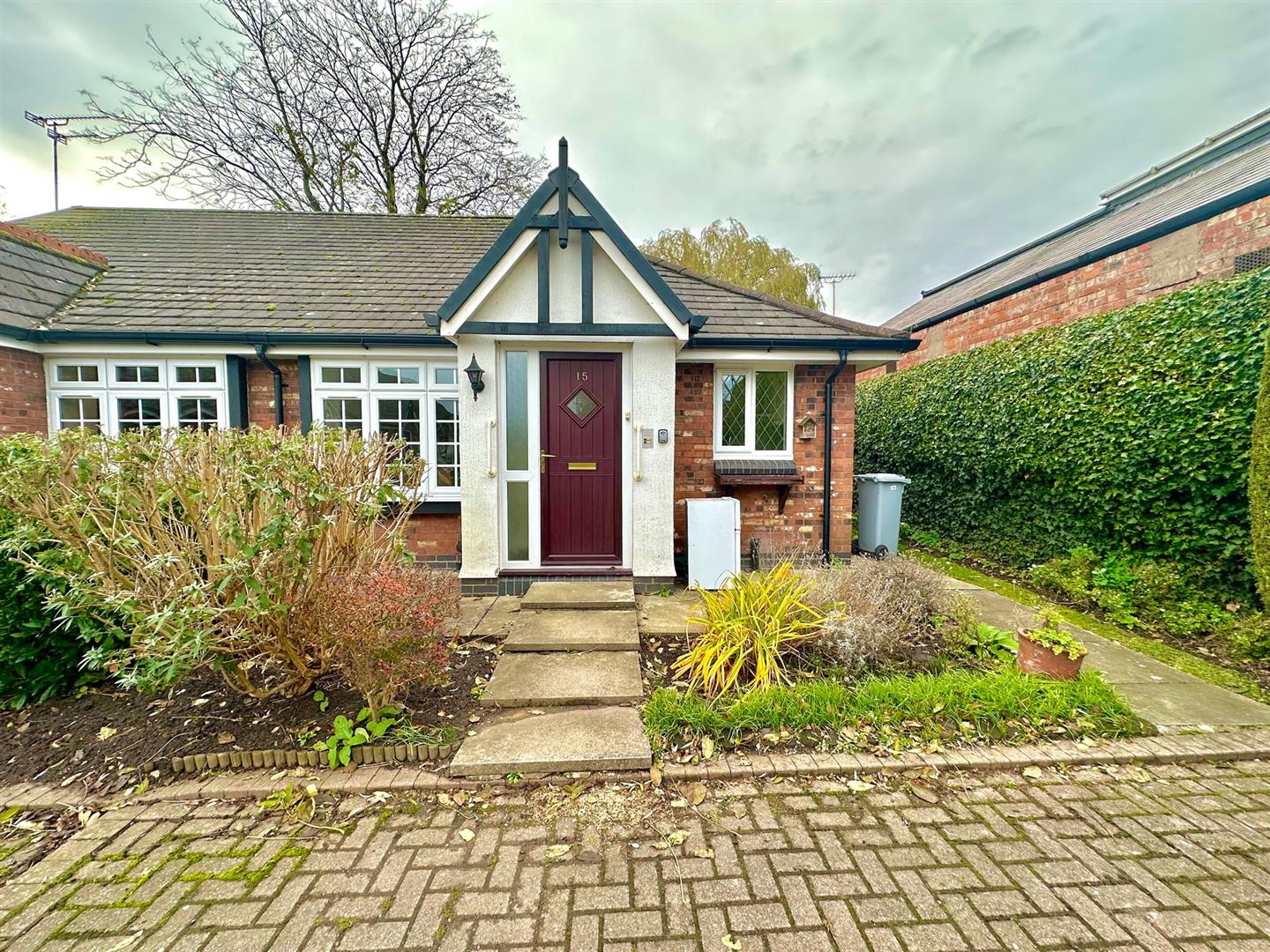 2 bedroom Detached bungalow Sold