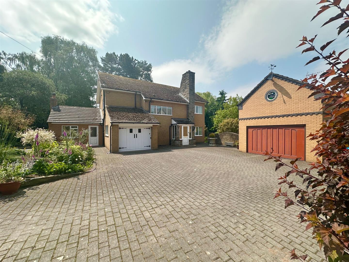 4 bedroom  Under Offer