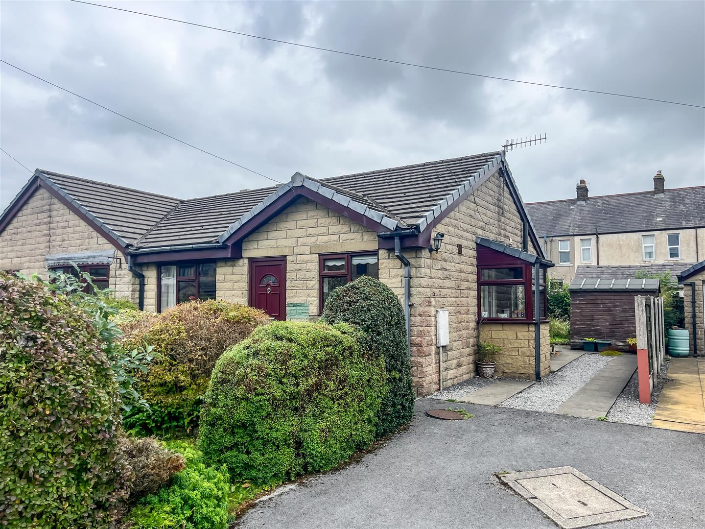 2 bedroom Semi-detached bungalow Sold