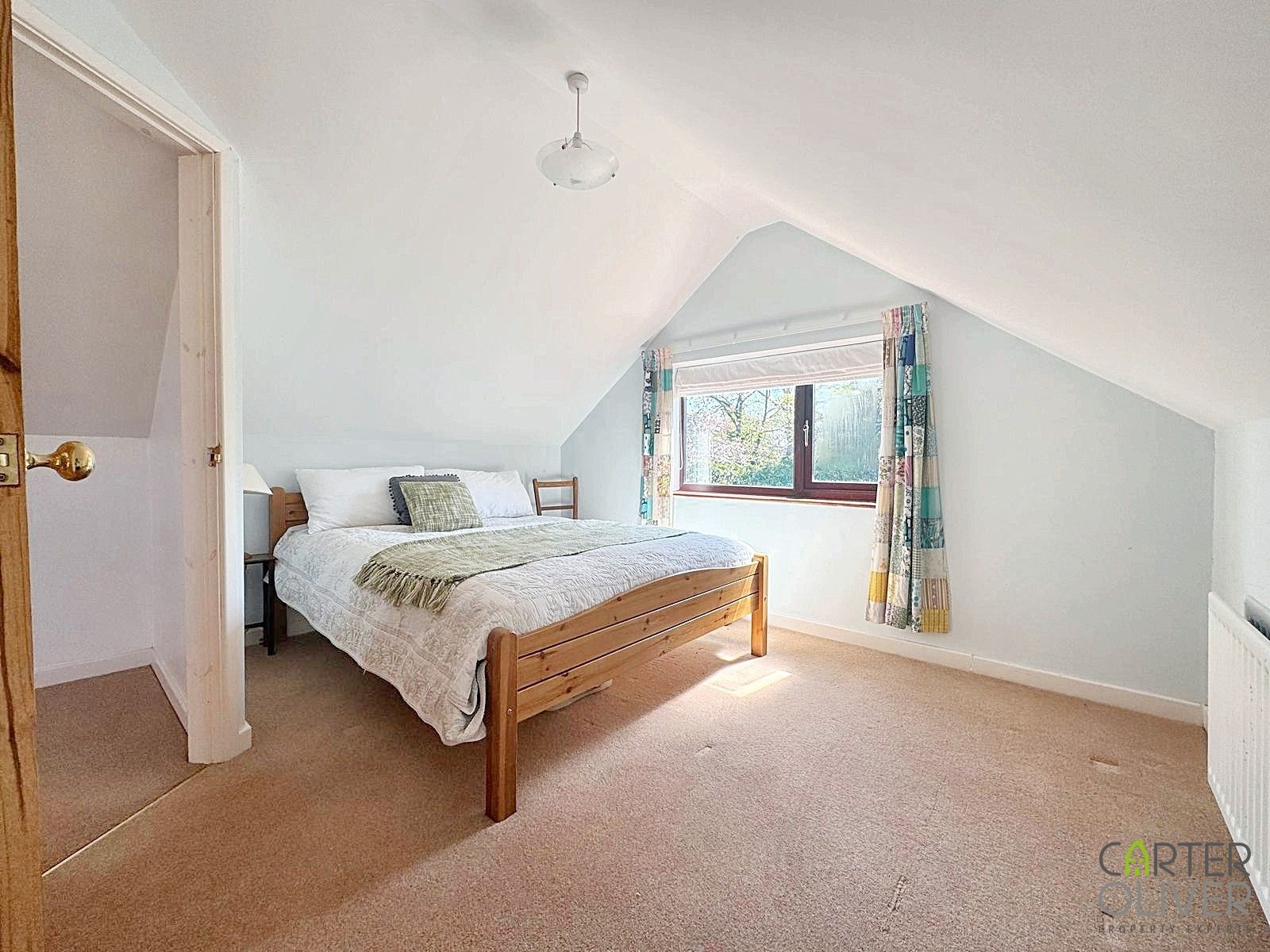 4 bedroom Detached house Under Offer
