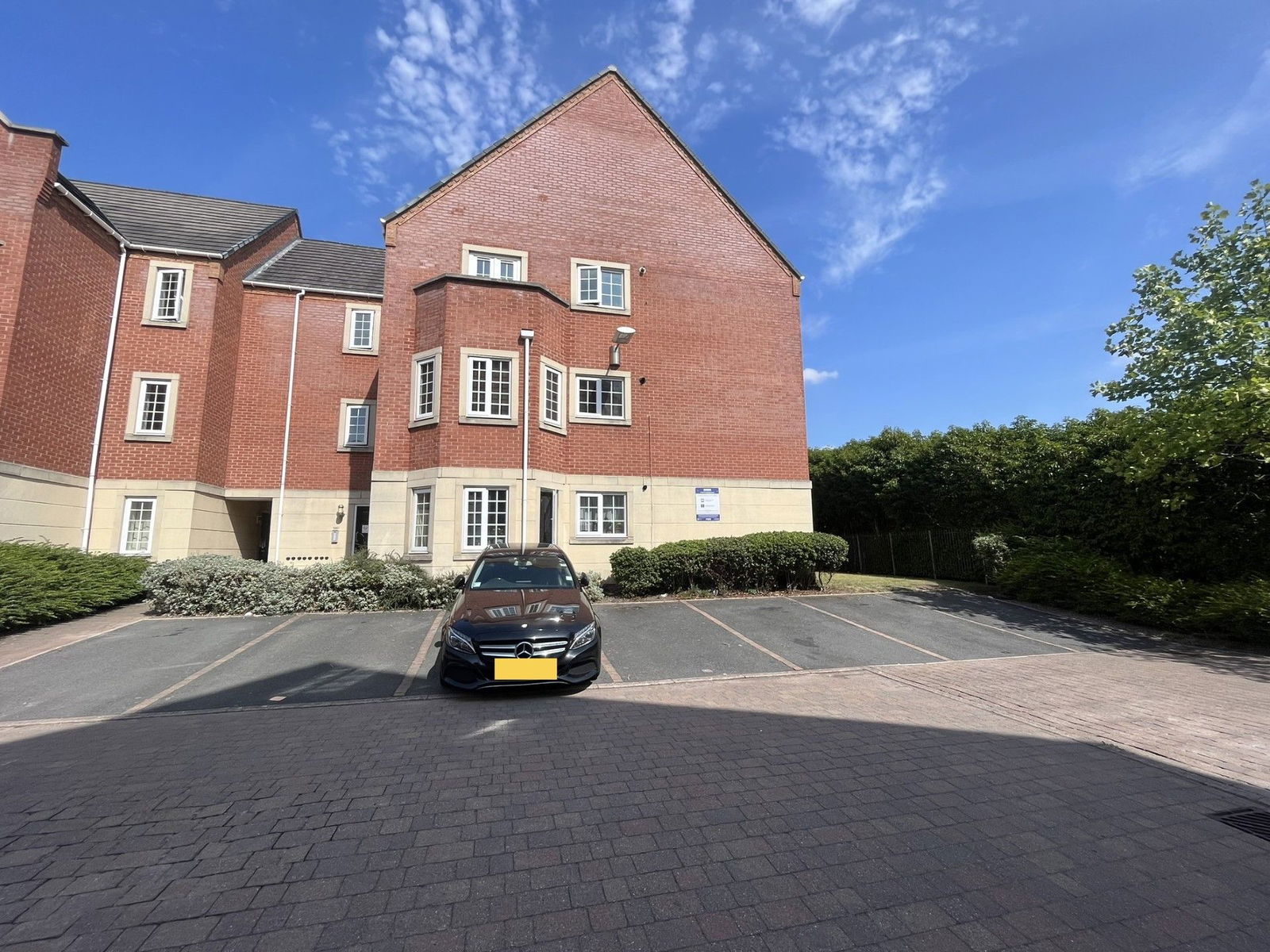 2 bedroom Apartment Under Offer
