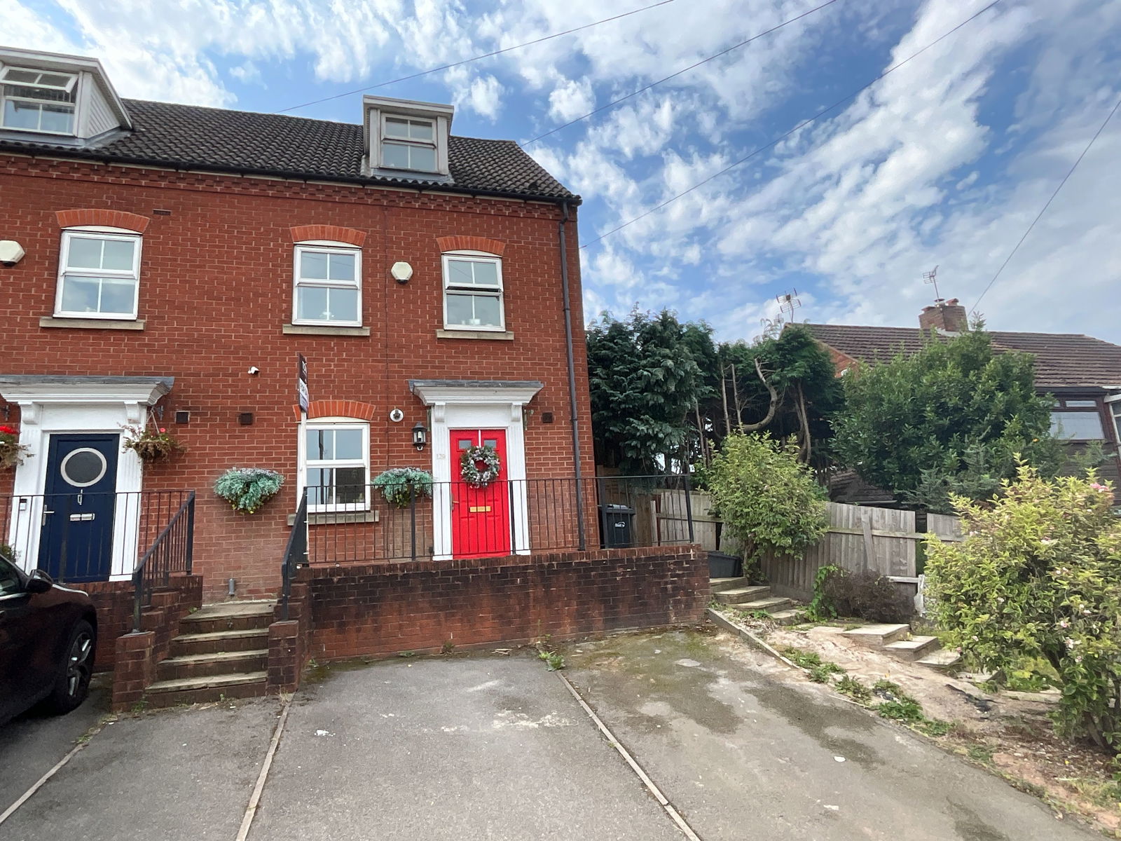 3 bedroom Town house For Sale