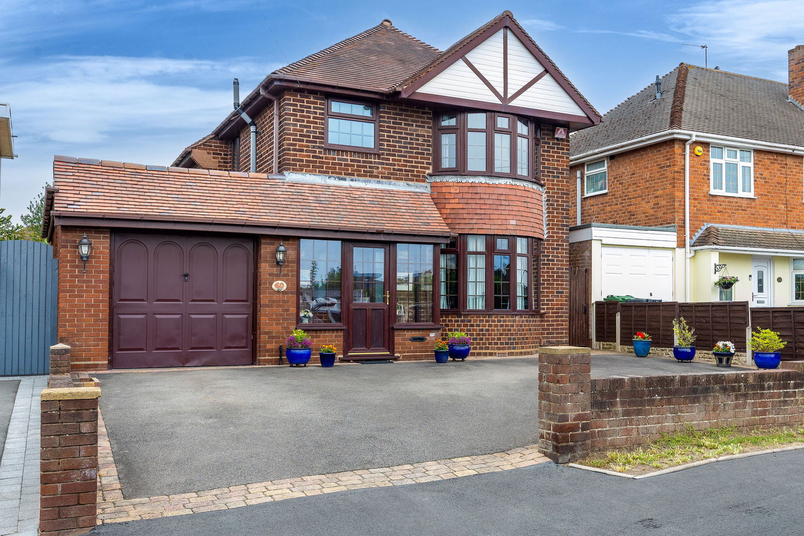 4 bedroom Detached house Under Offer