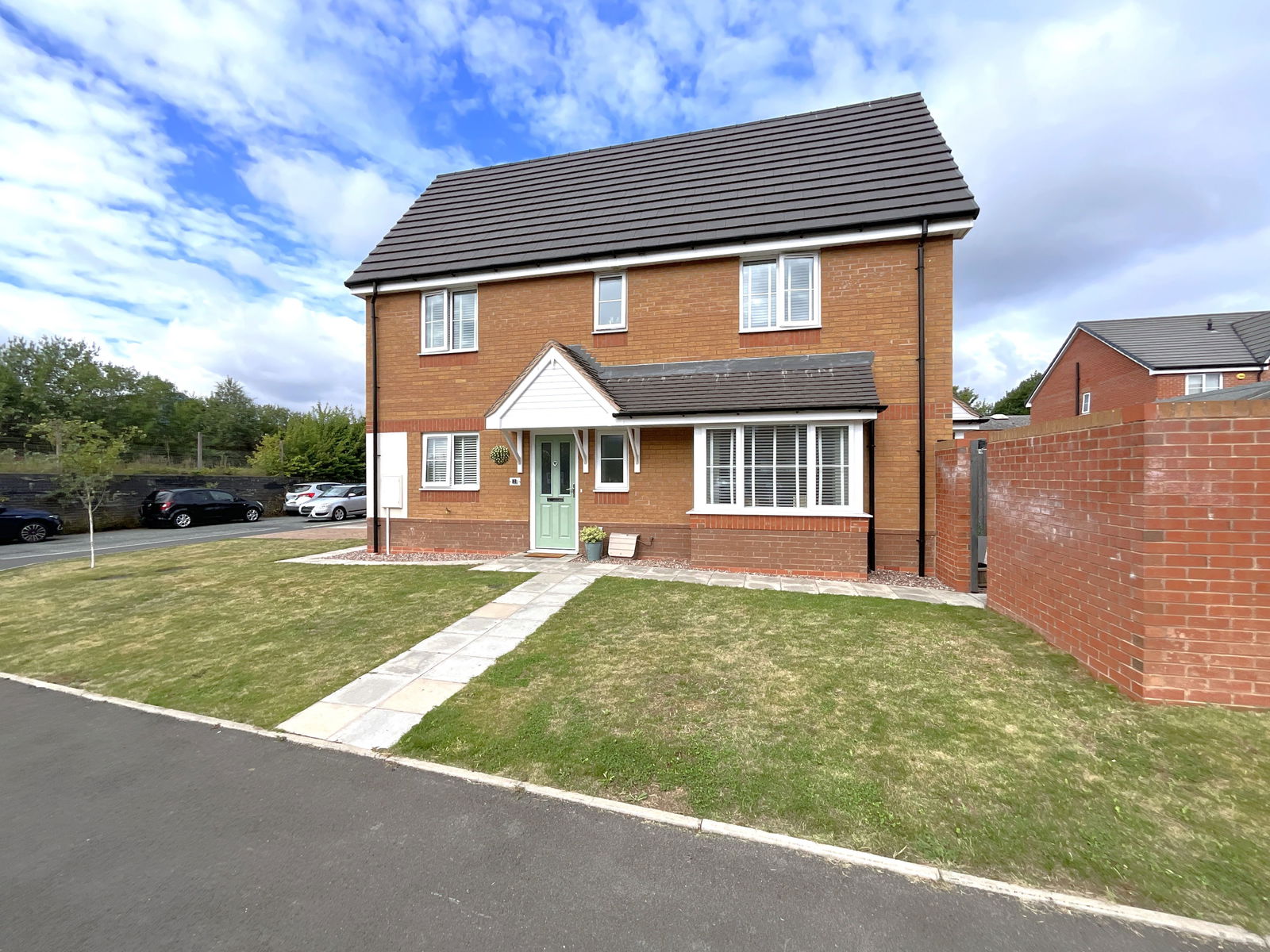 3 bedroom Terraced House Under Offer