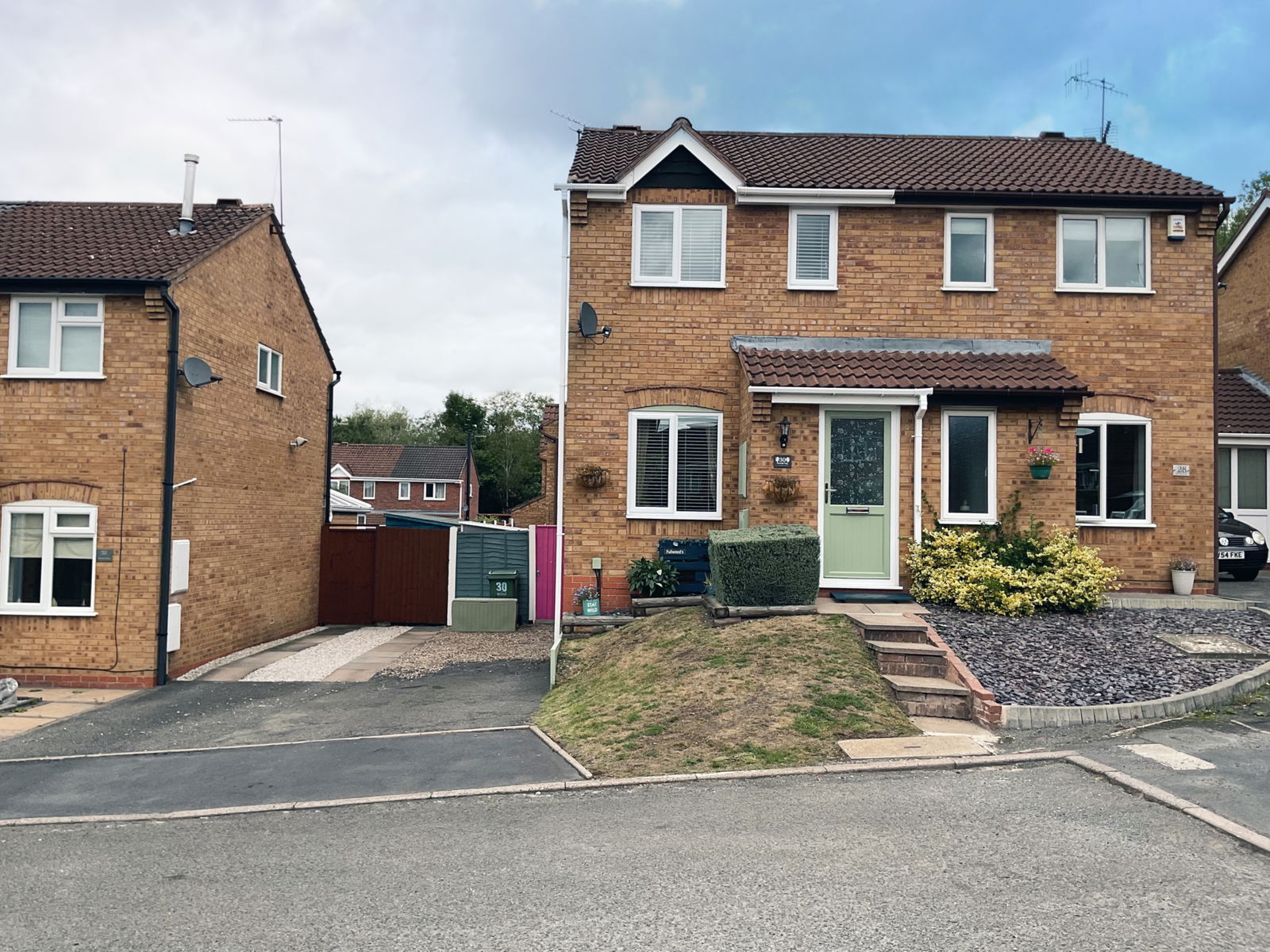 2 bedroom Semi-detached house For Sale