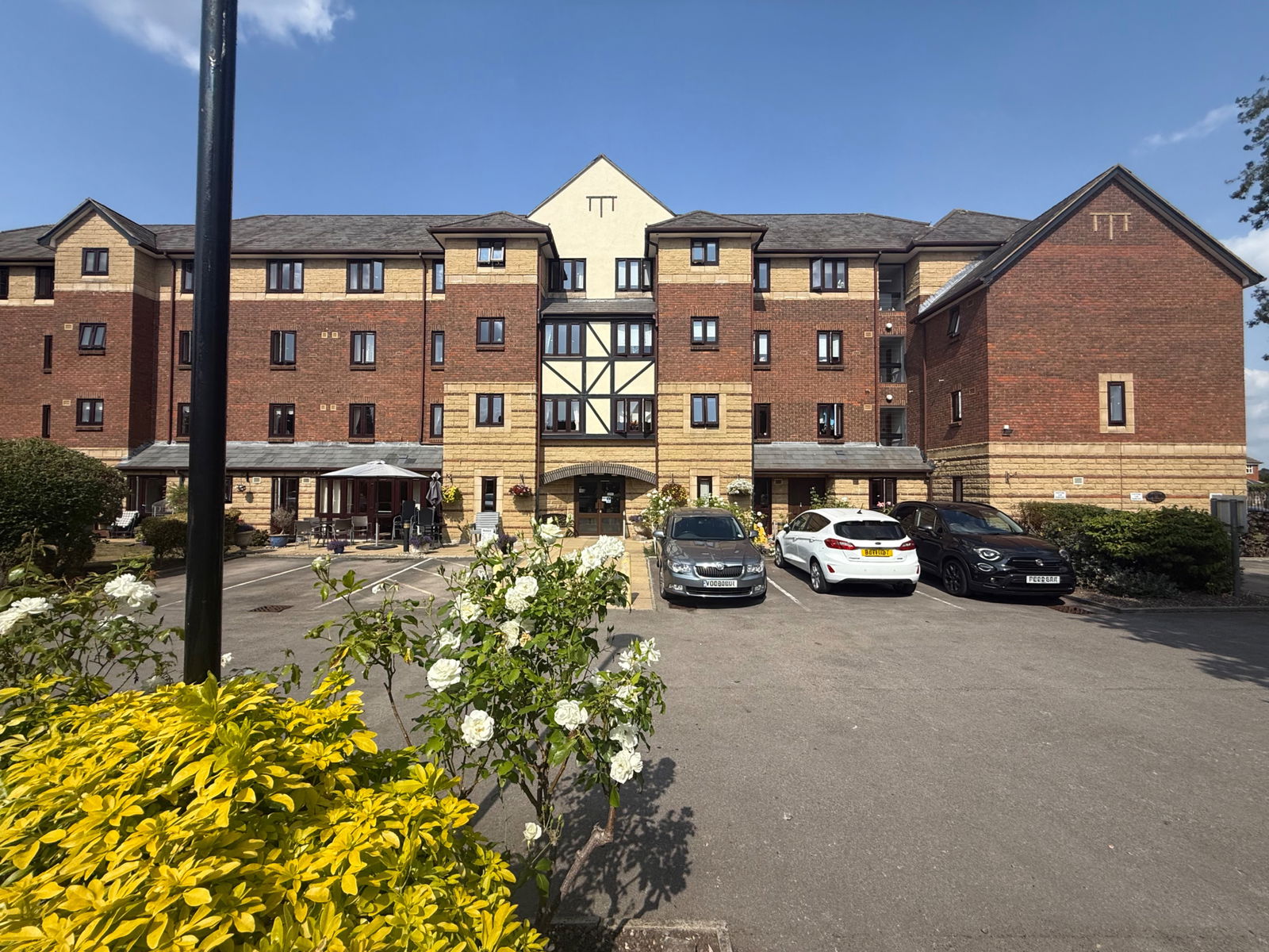 2 bedroom Flat Under Offer