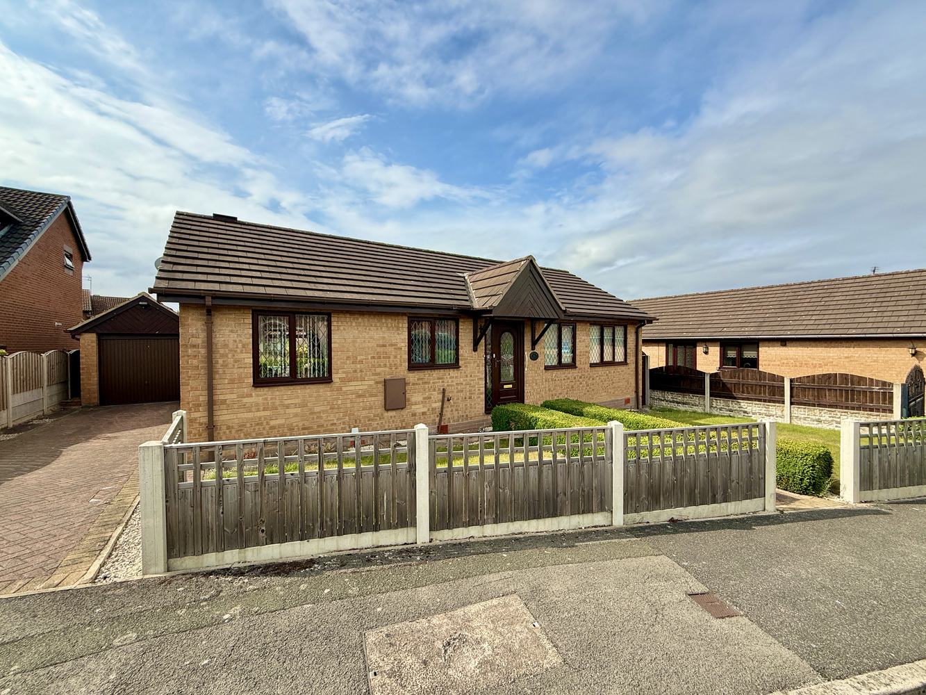 3 bedroom Detached bungalow Under Offer