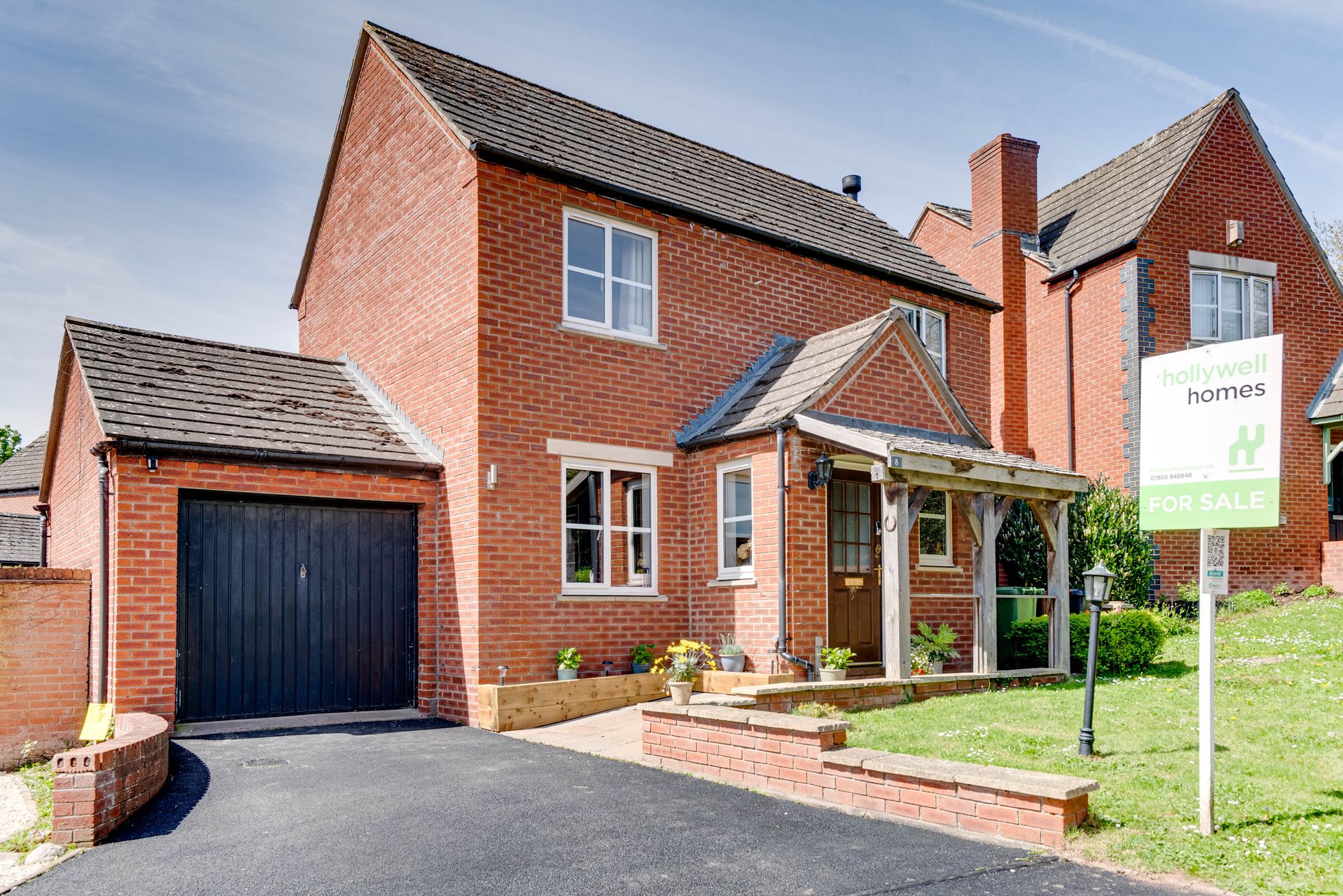 3 bedroom Detached house For Sale