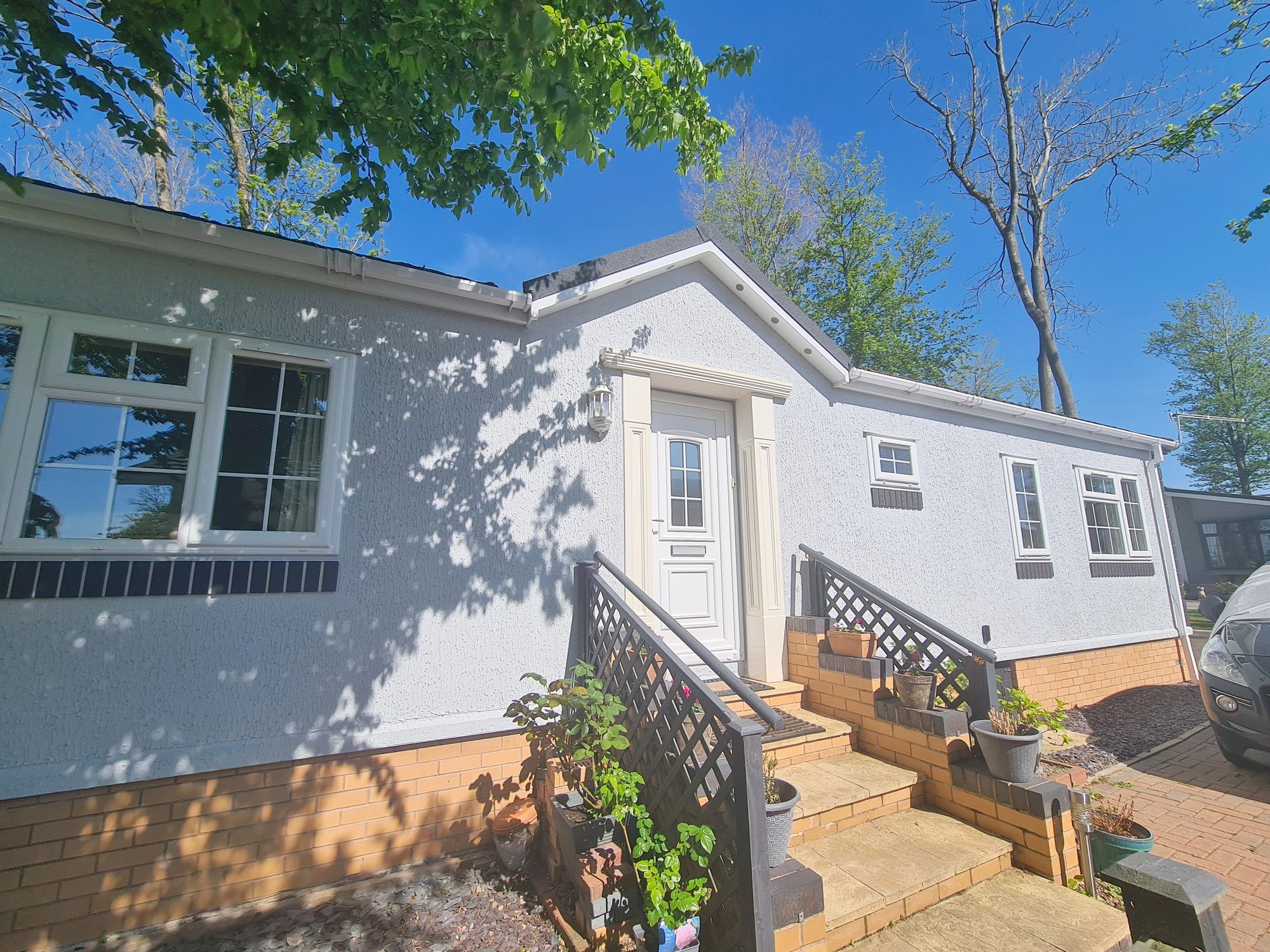 2 bedroom Link detached house For Sale