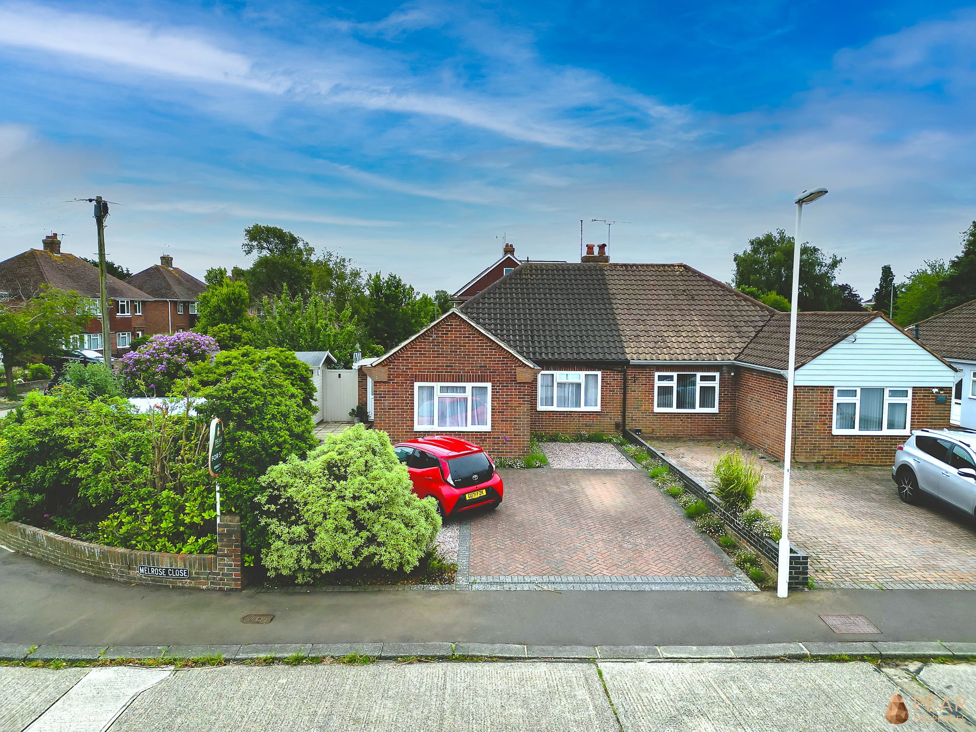 3 bedroom Detached bungalow Under Offer
