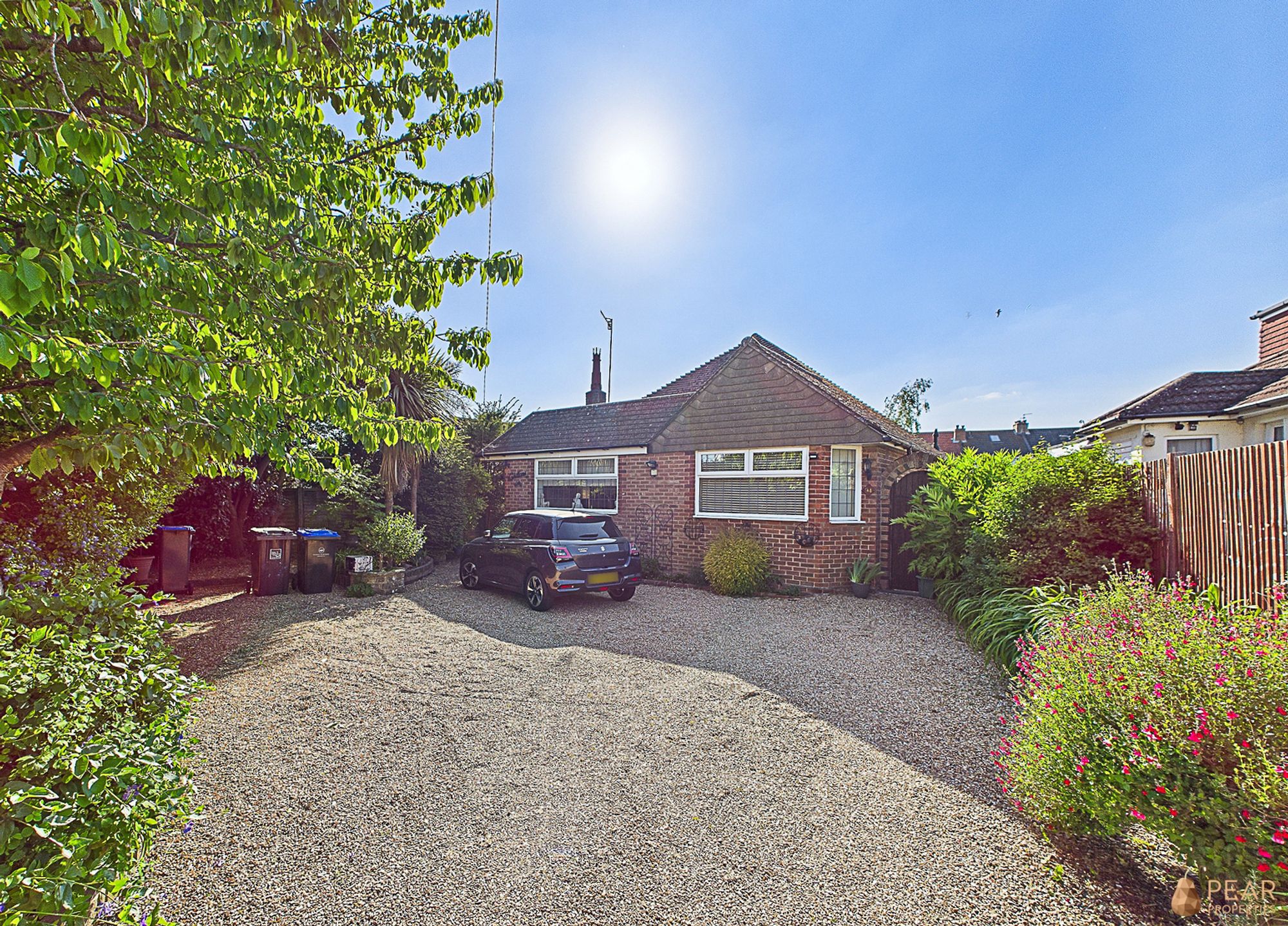 3 bedroom Detached bungalow Under Offer