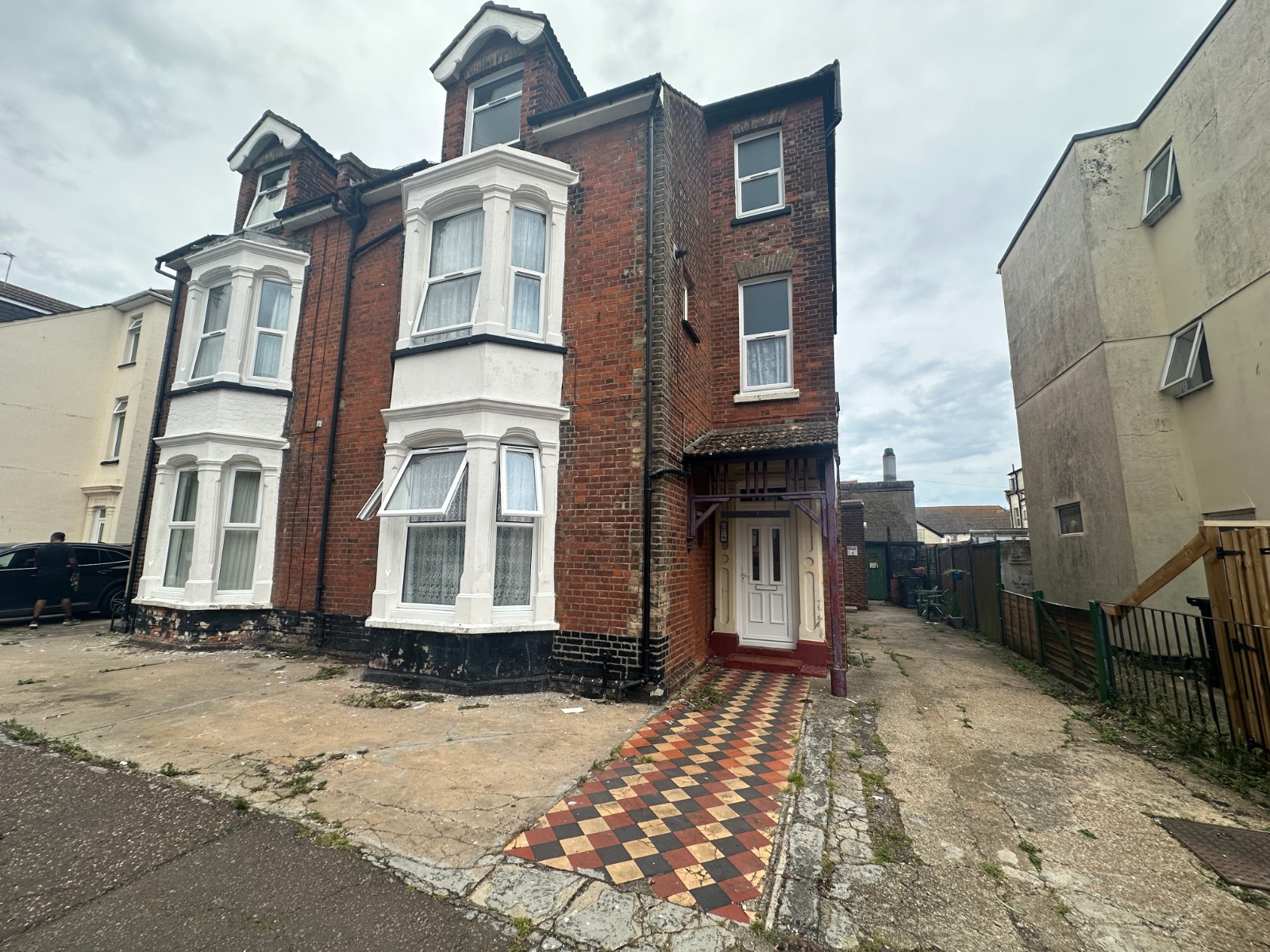 1 bedroom Flat To Let