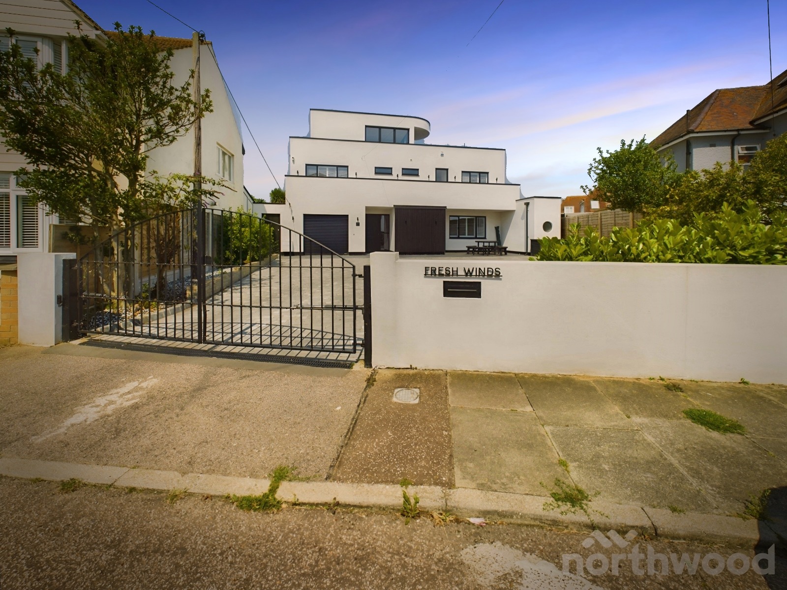 4 bedroom Detached house To Let