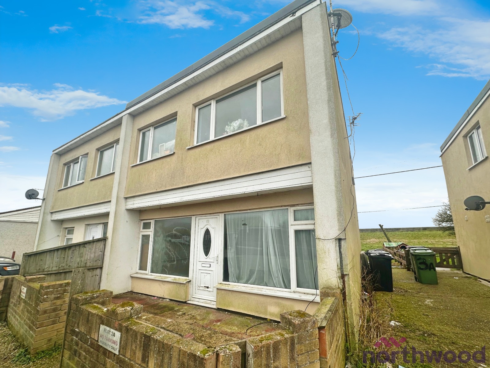 2 bedroom Flat For Sale