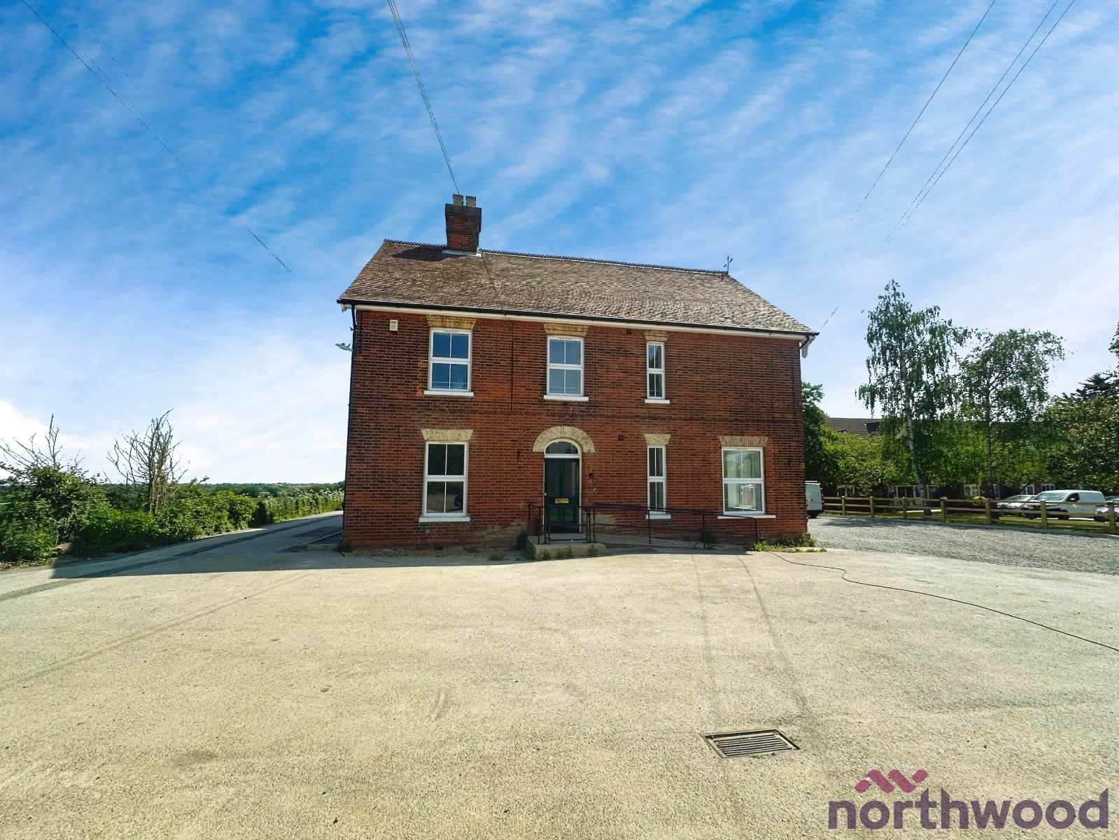 2 bedroom Flat To Let