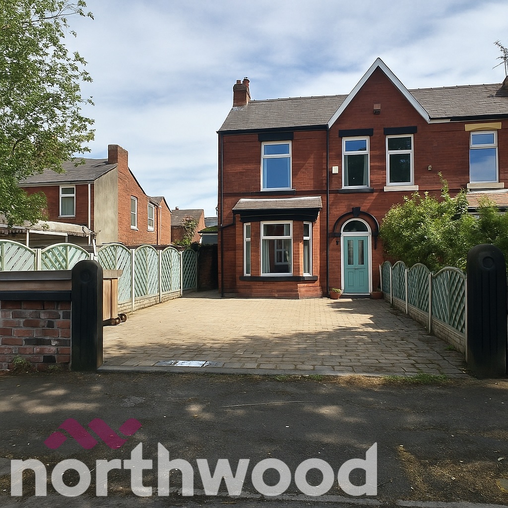 4 bedroom Semi-detached house Under Offer