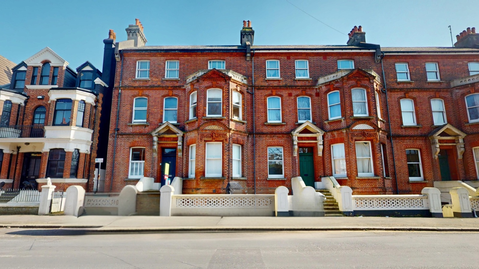 1 bedroom Studio flat For Sale