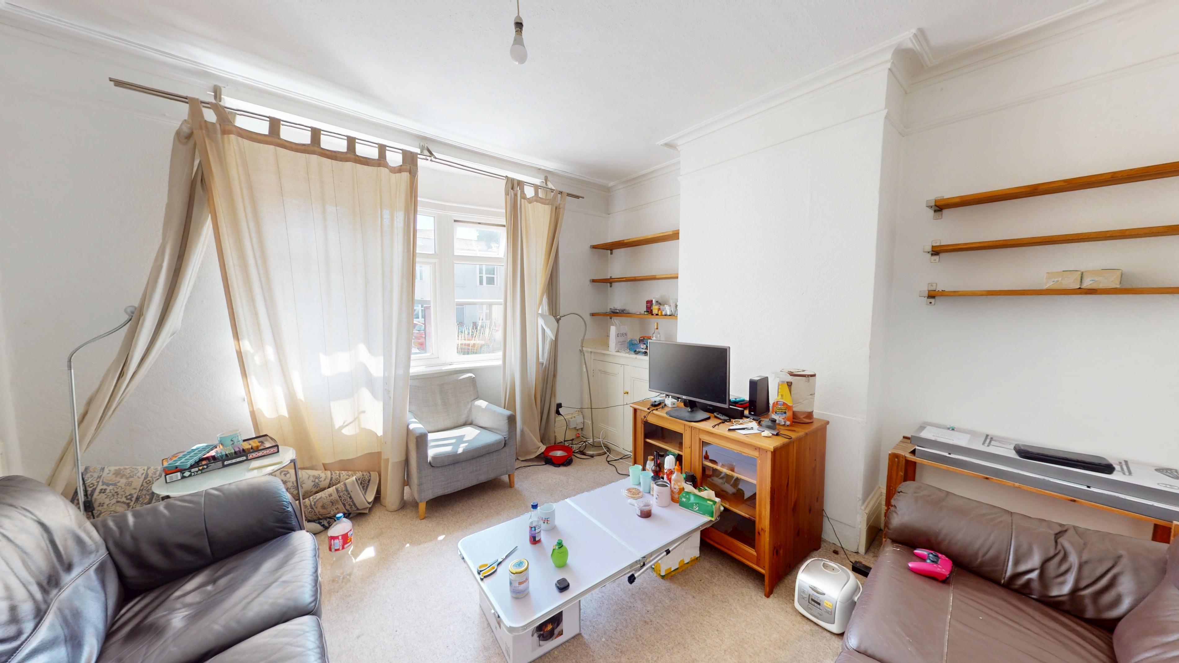 6 bedroom Terraced House To Let
