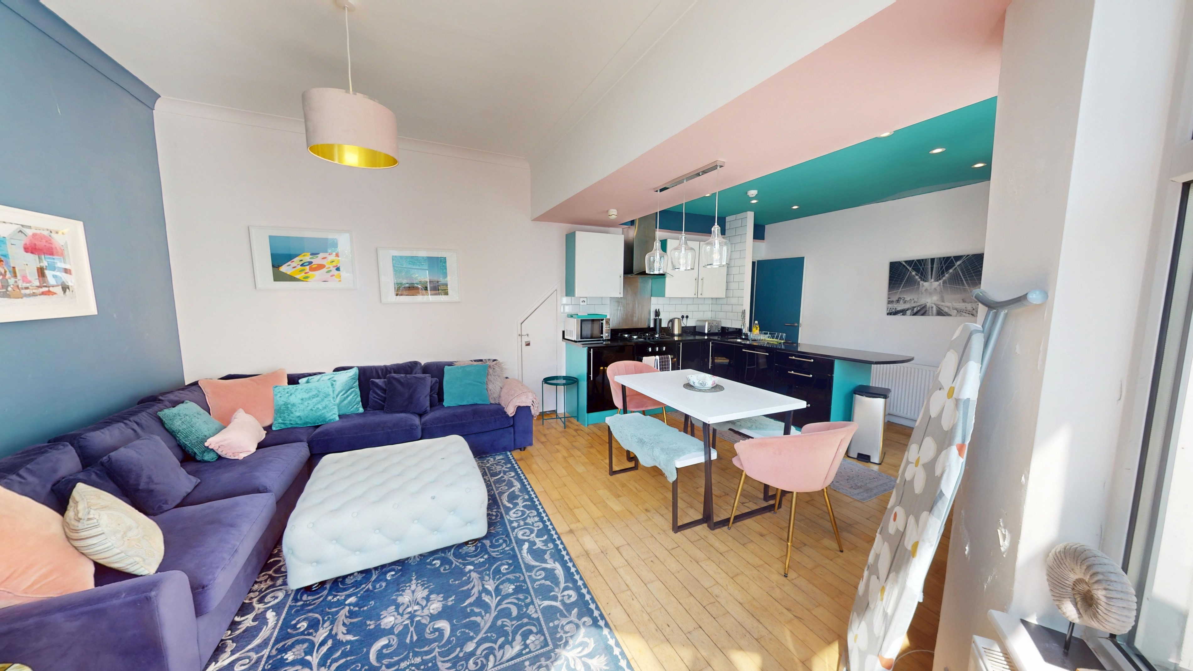 2 bedroom Flat To Let