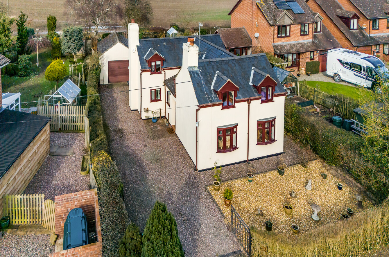 4 bedroom Property Under Offer