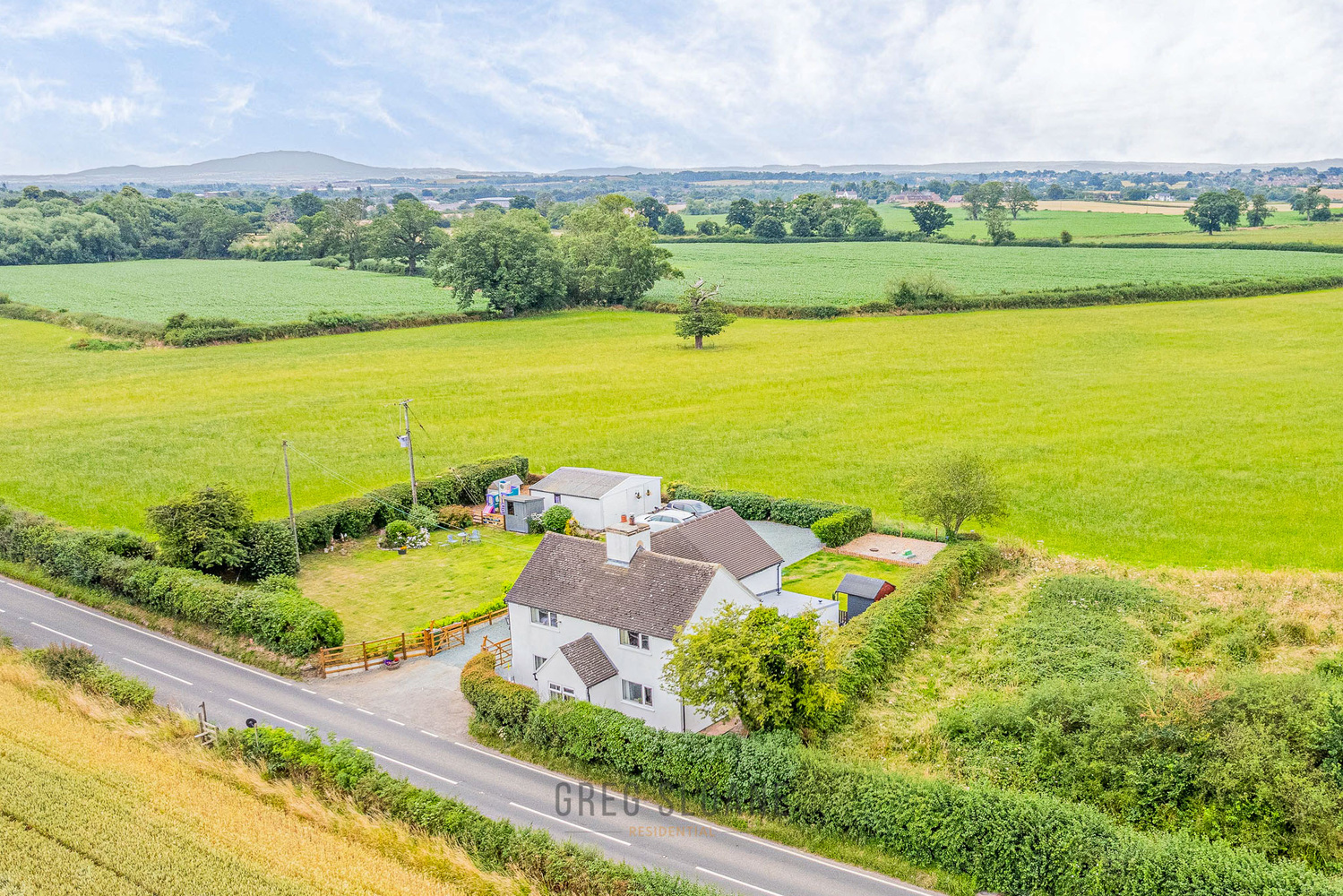 4 bedroom Property For Sale