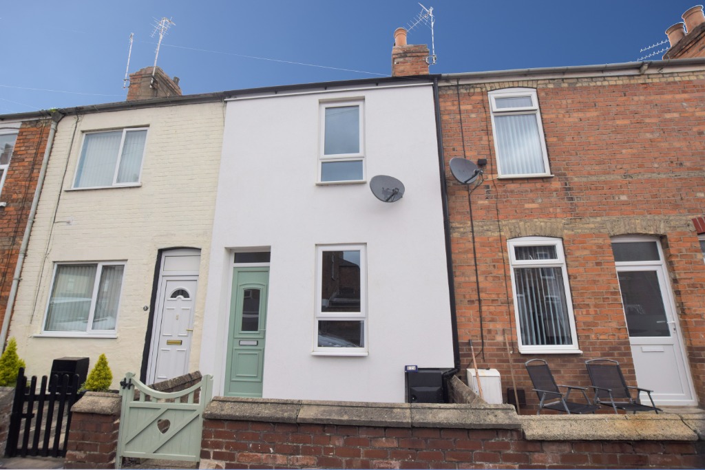 2 bedroom Terraced House To Let
