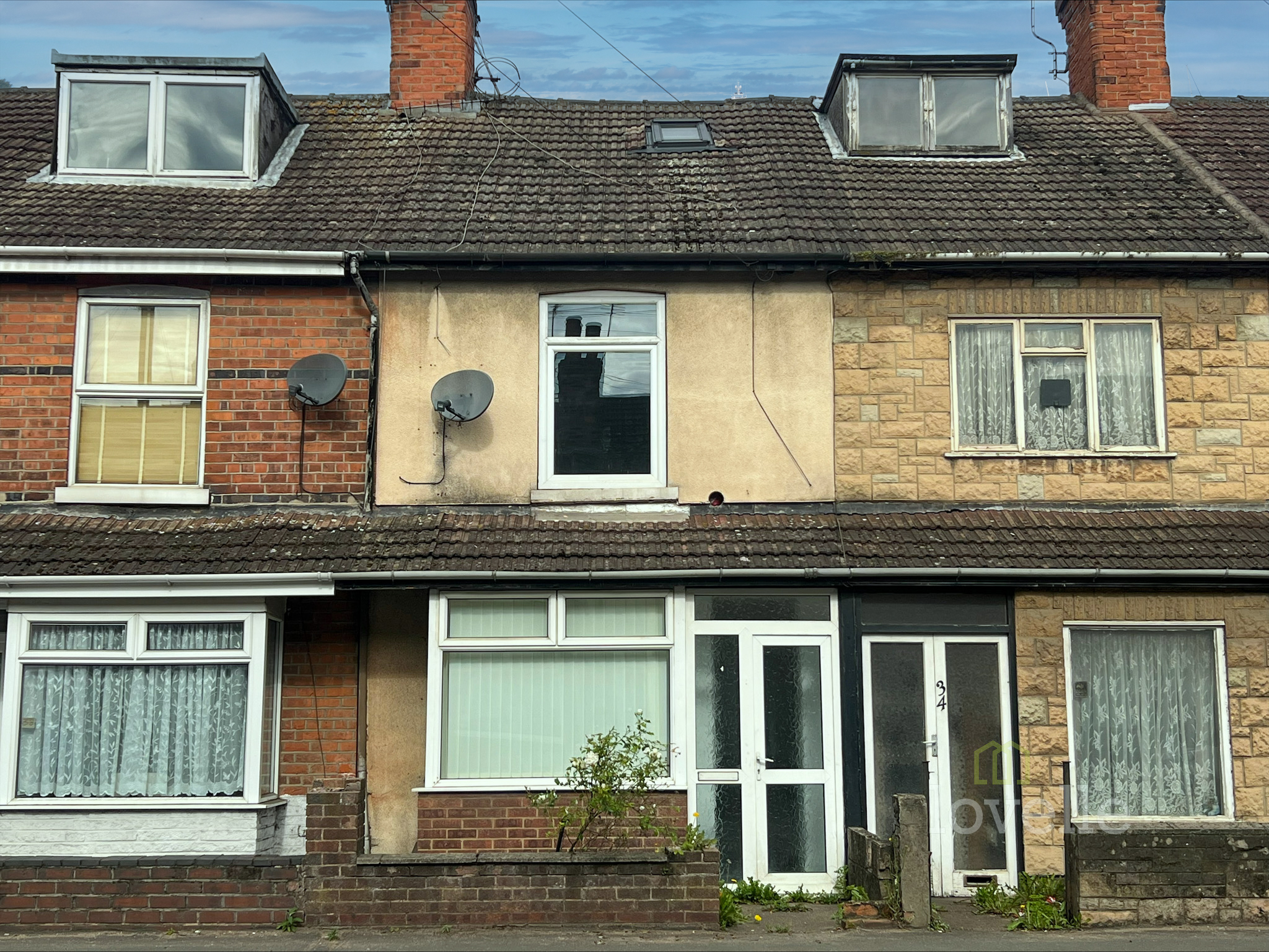 2 bedroom Terraced House To Let
