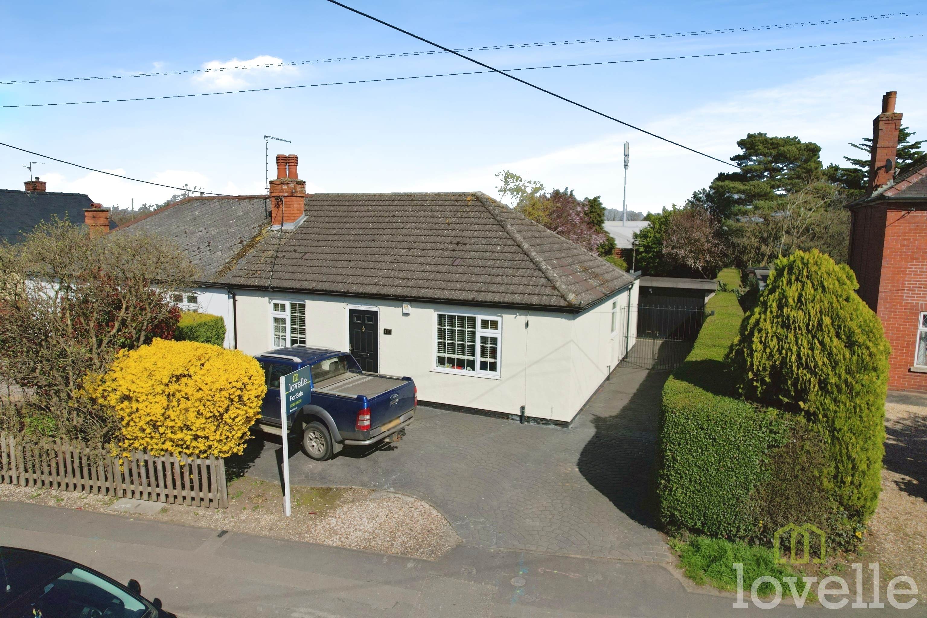 2 bedroom Detached bungalow Under Offer