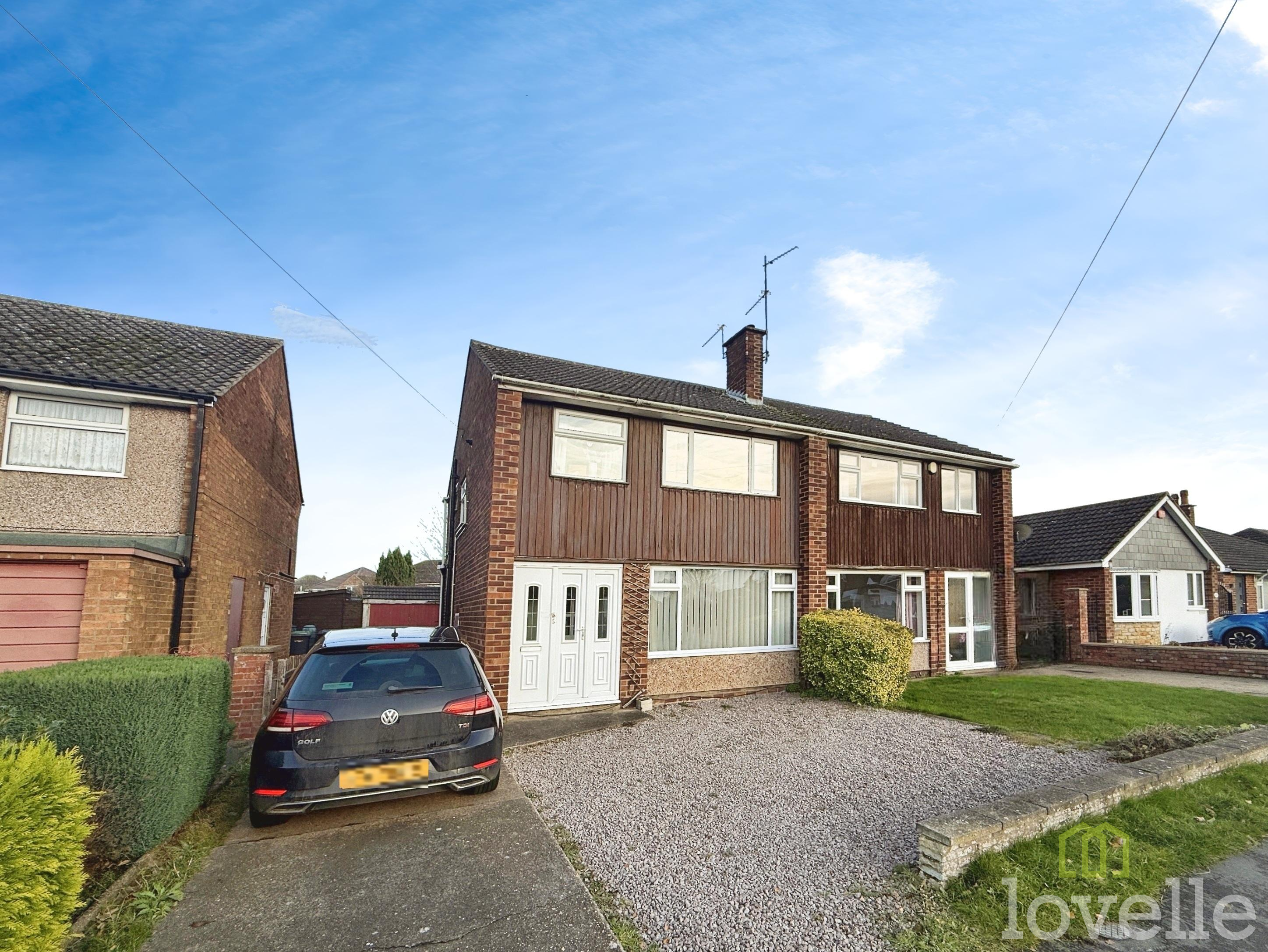 3 bedroom Semi-detached house For Sale
