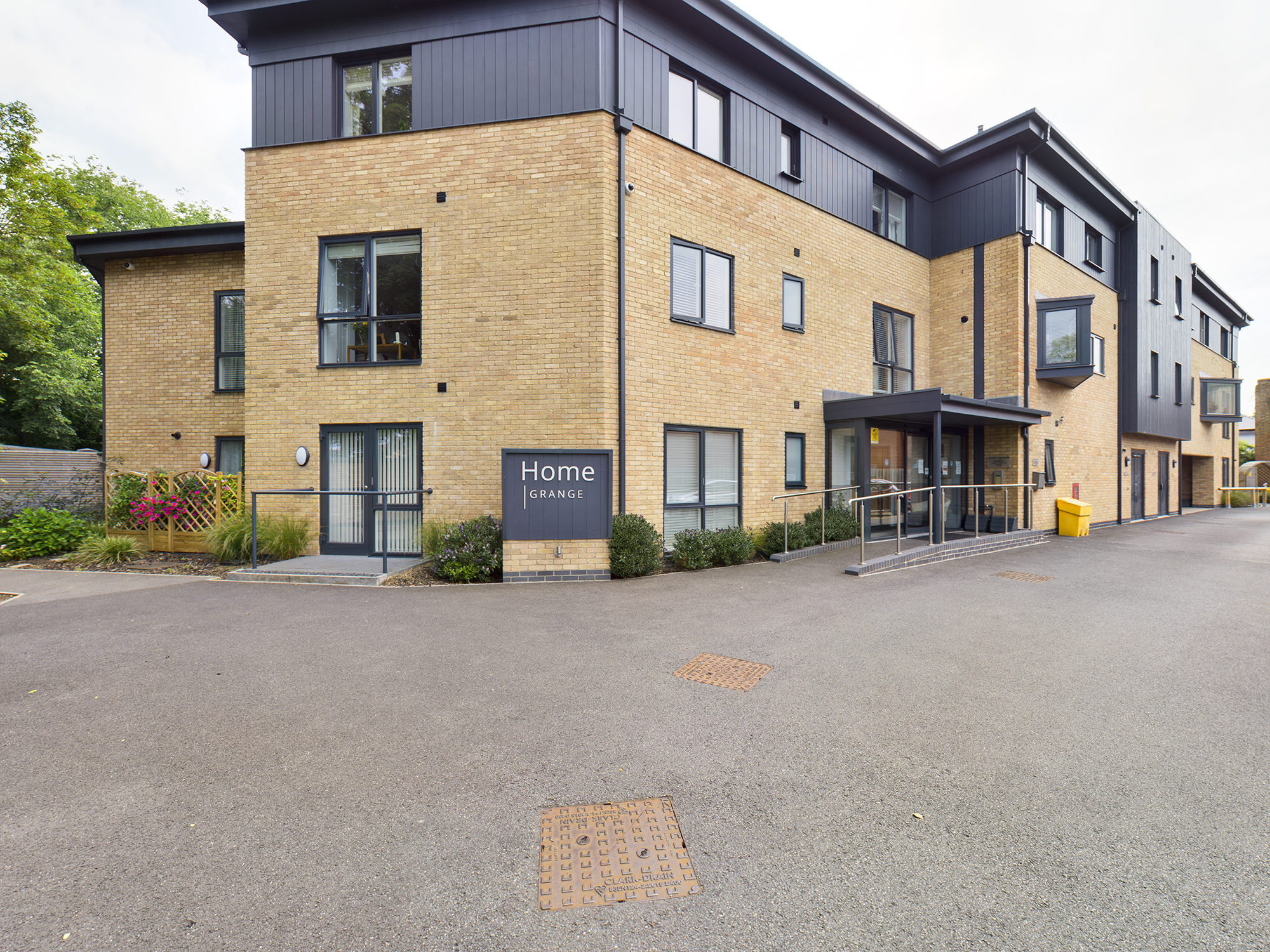 2 bedroom Flat Under Offer